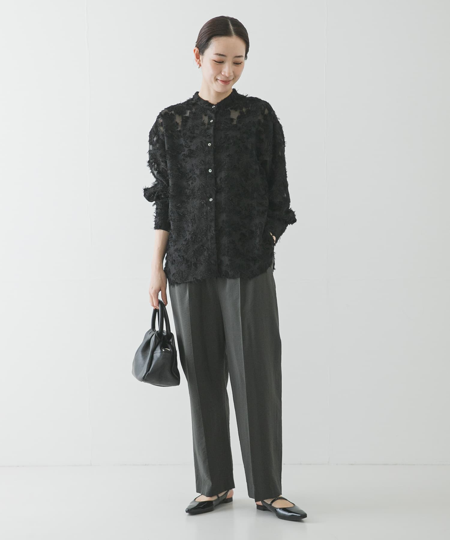 KHAKI GRAY