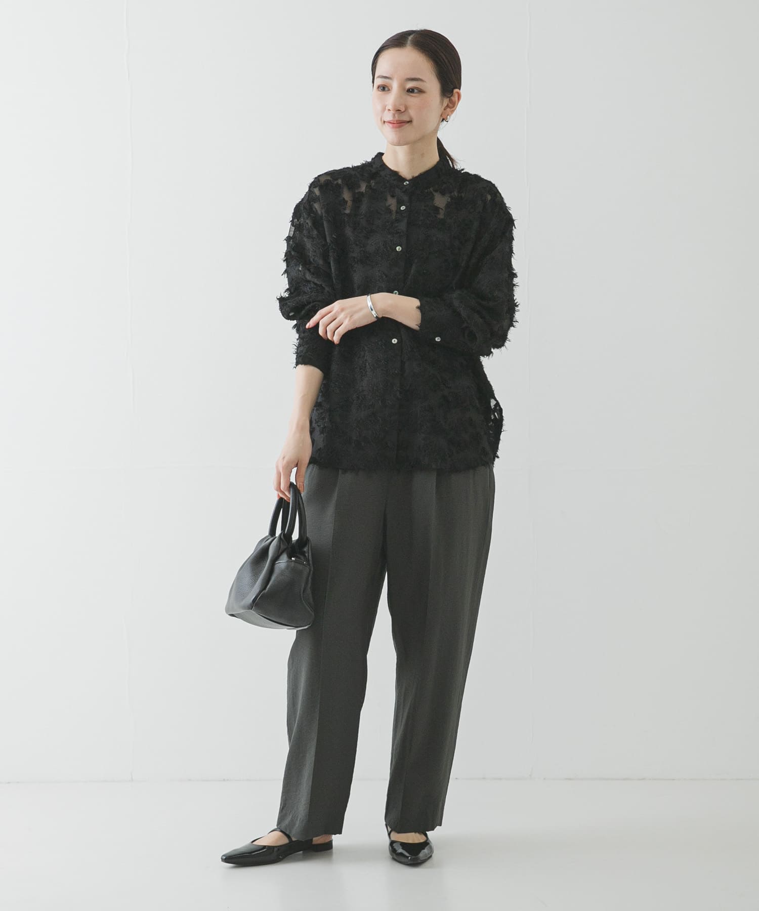 KHAKI GRAY