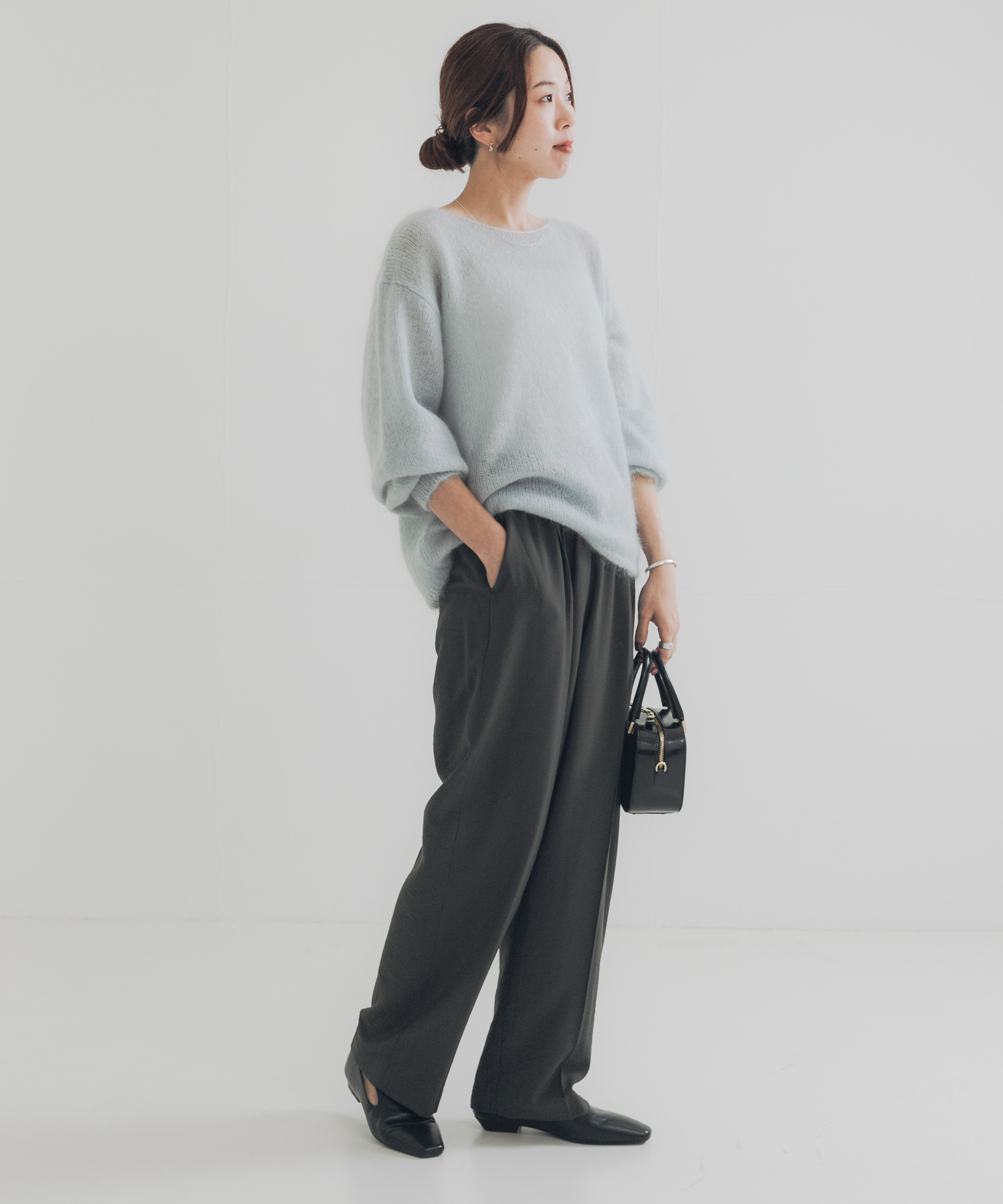 KHAKI GRAY