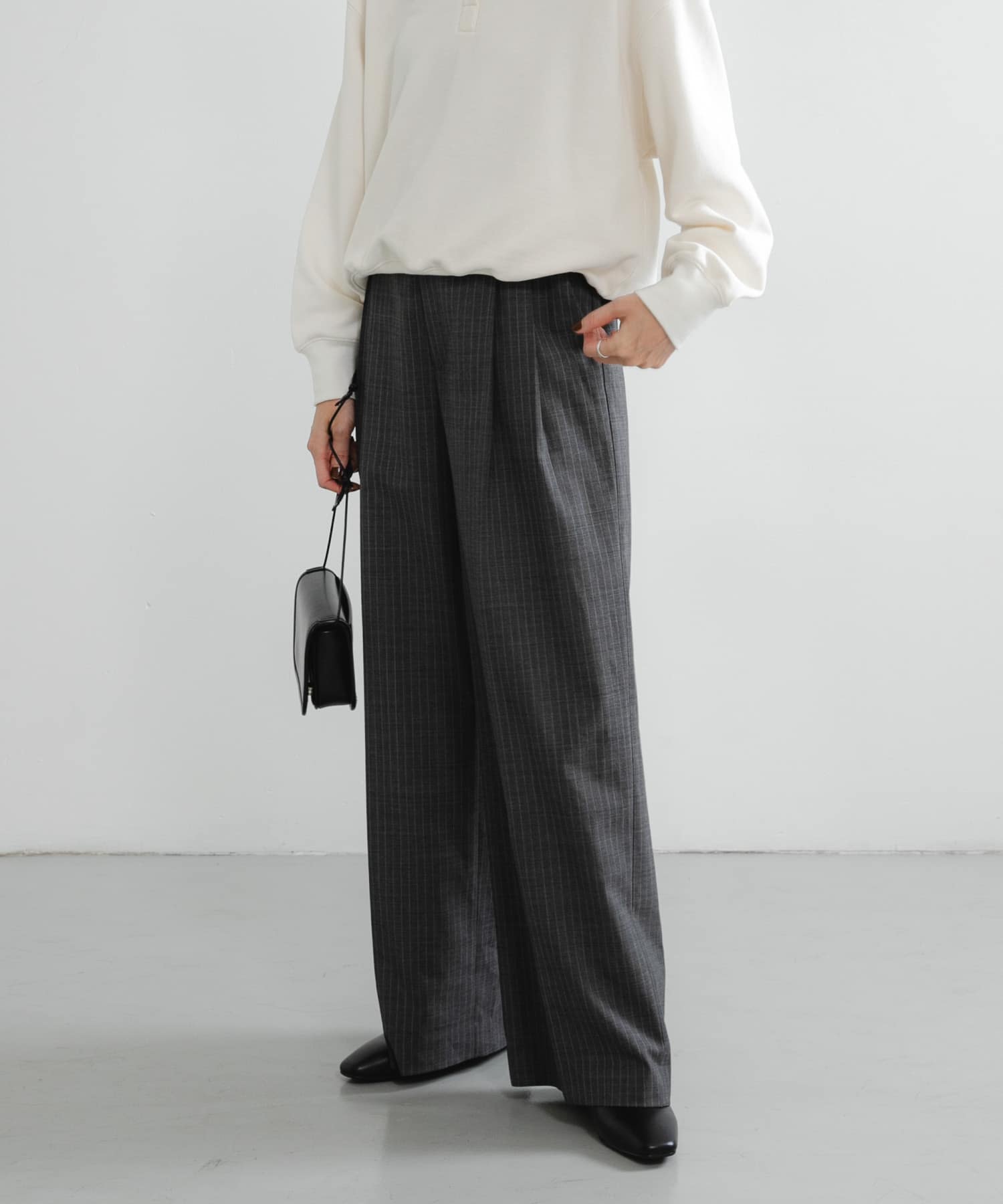 ウールブレンドワイドストレートパンツ