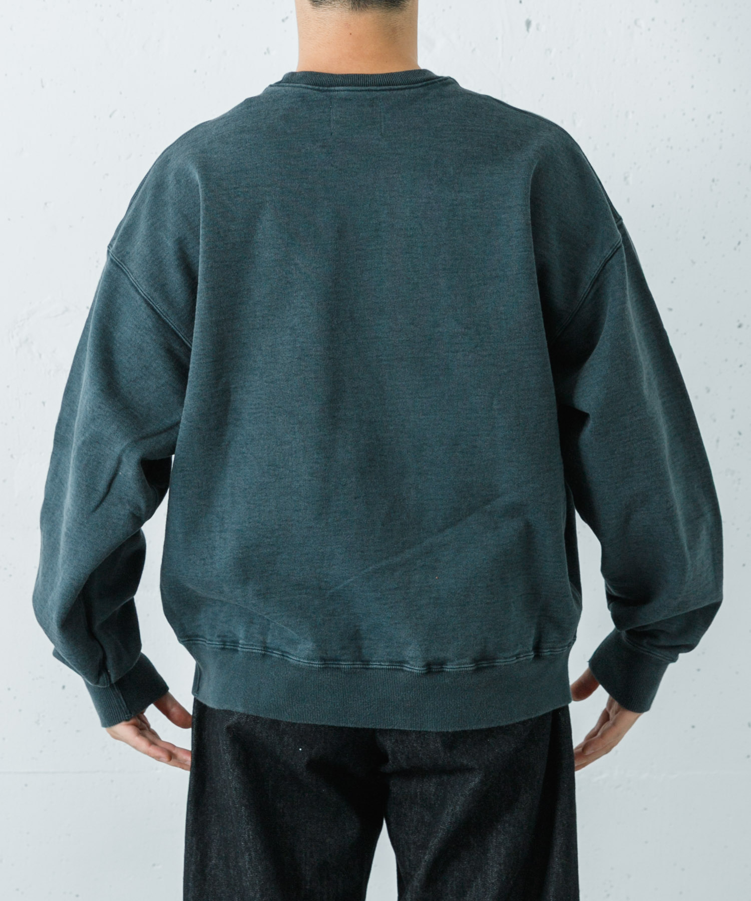 GREEN