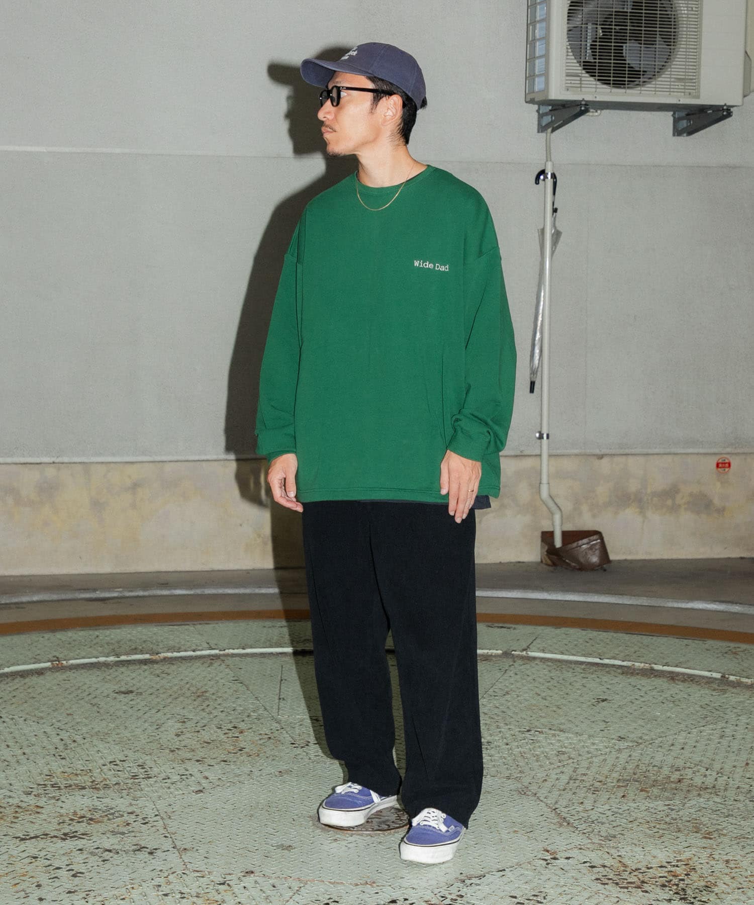 GREEN
