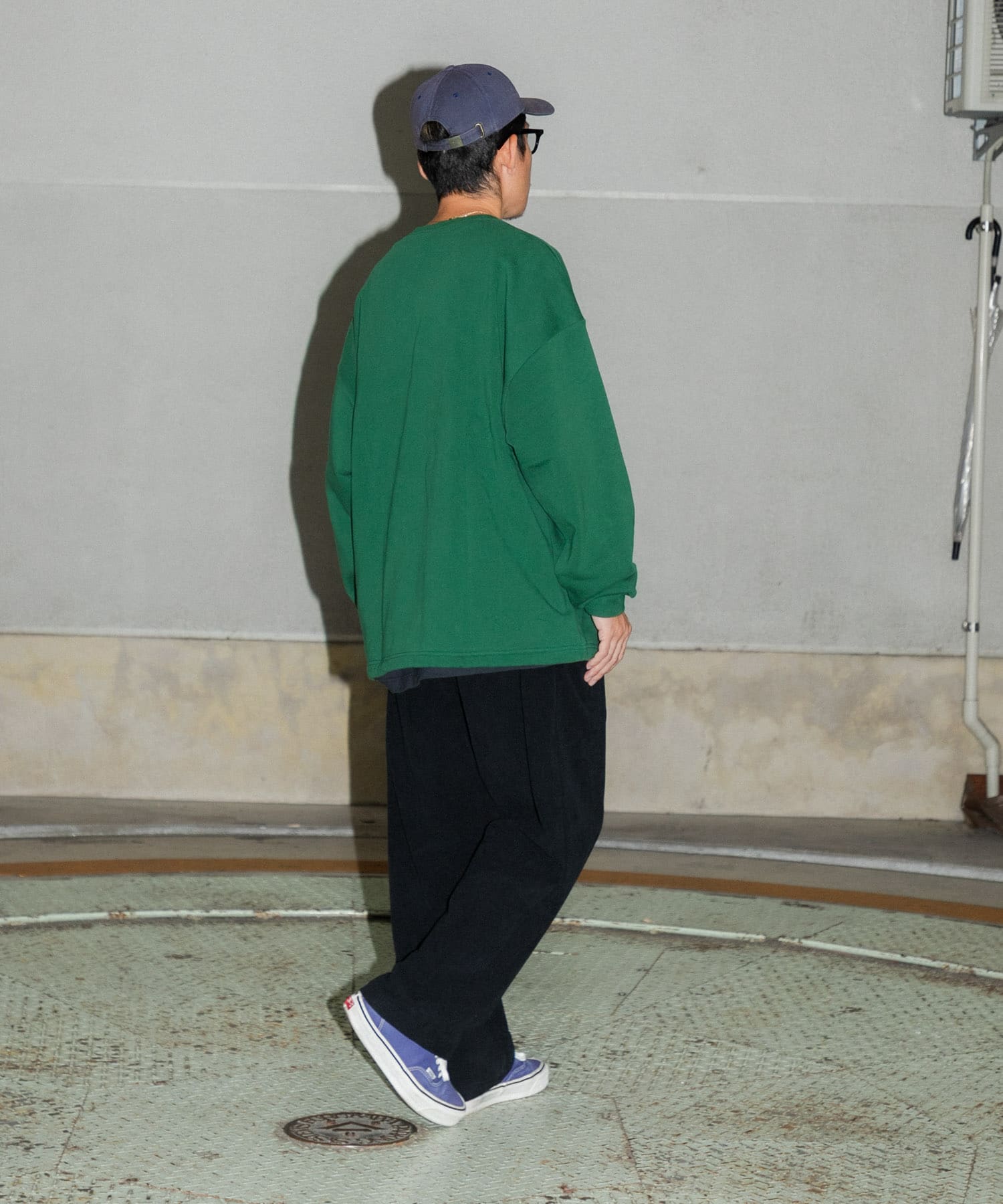 GREEN