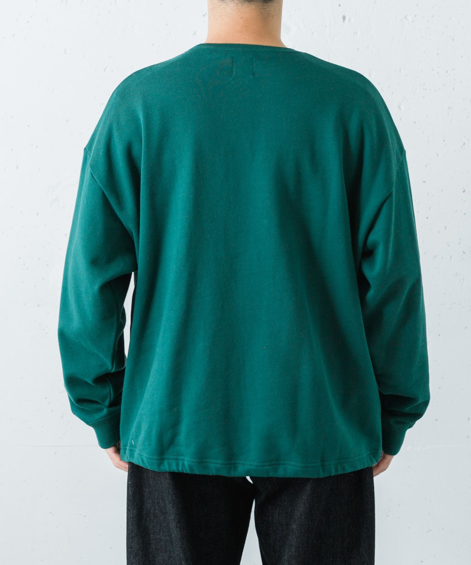 GREEN