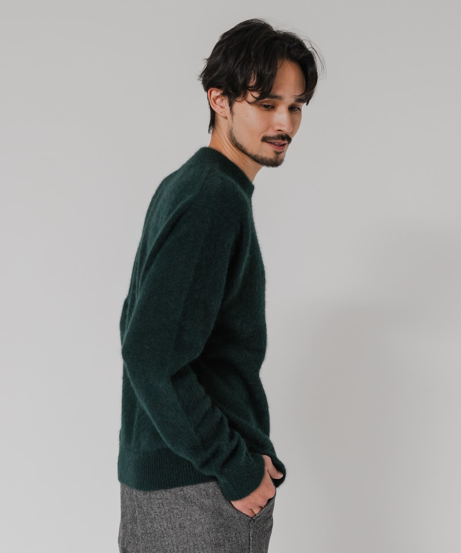 D GREEN
