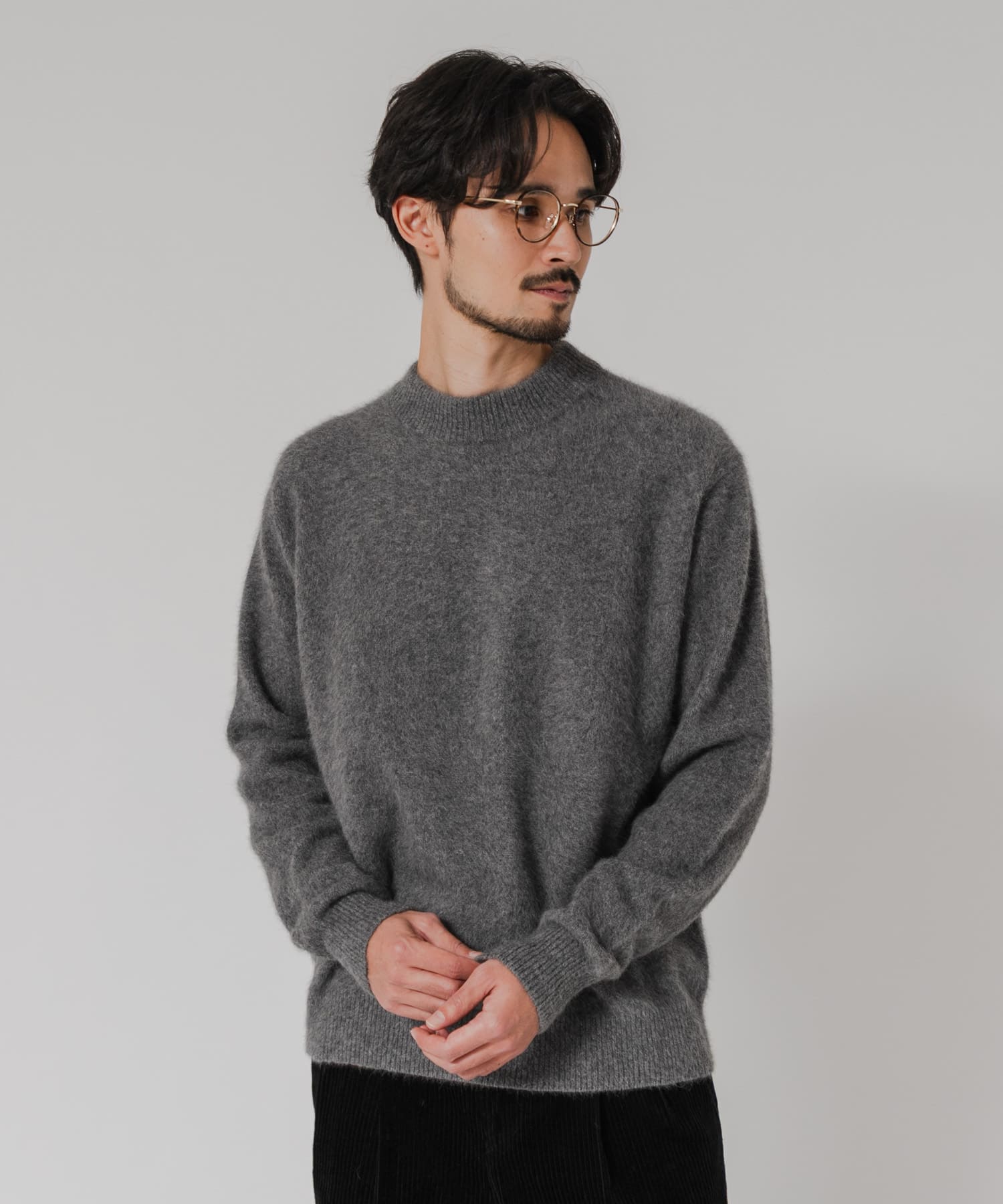 GRAY