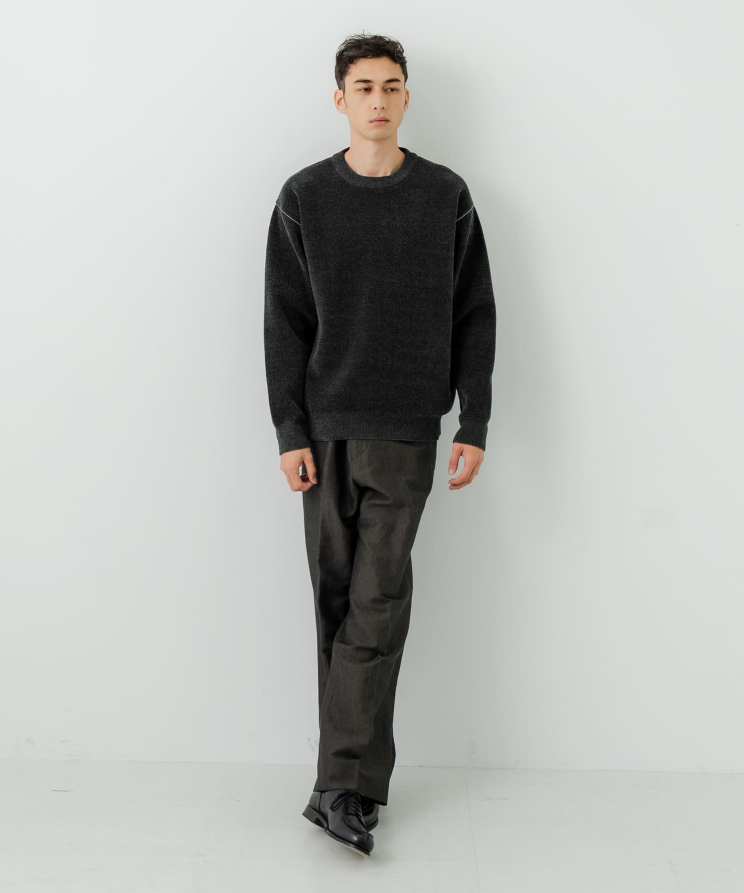 GRAY