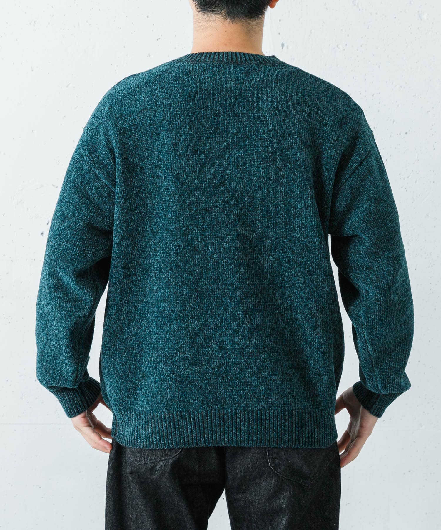 GREEN