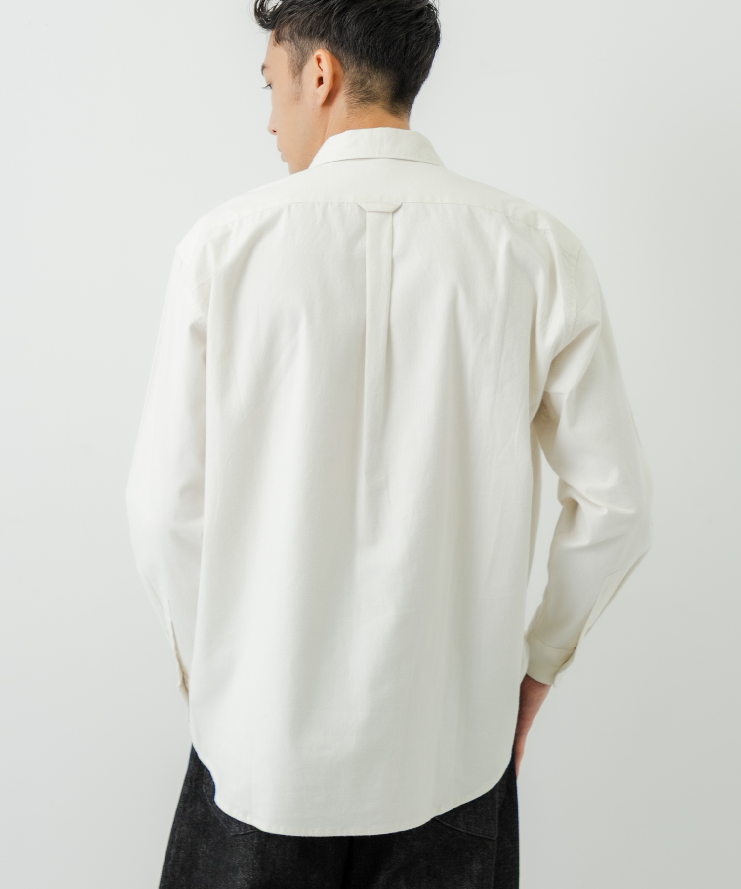 OFF WHITE