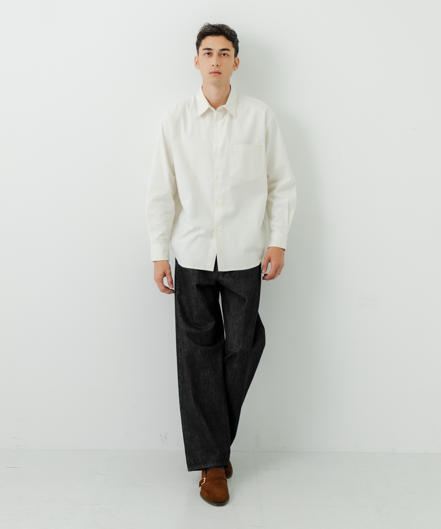 OFF WHITE