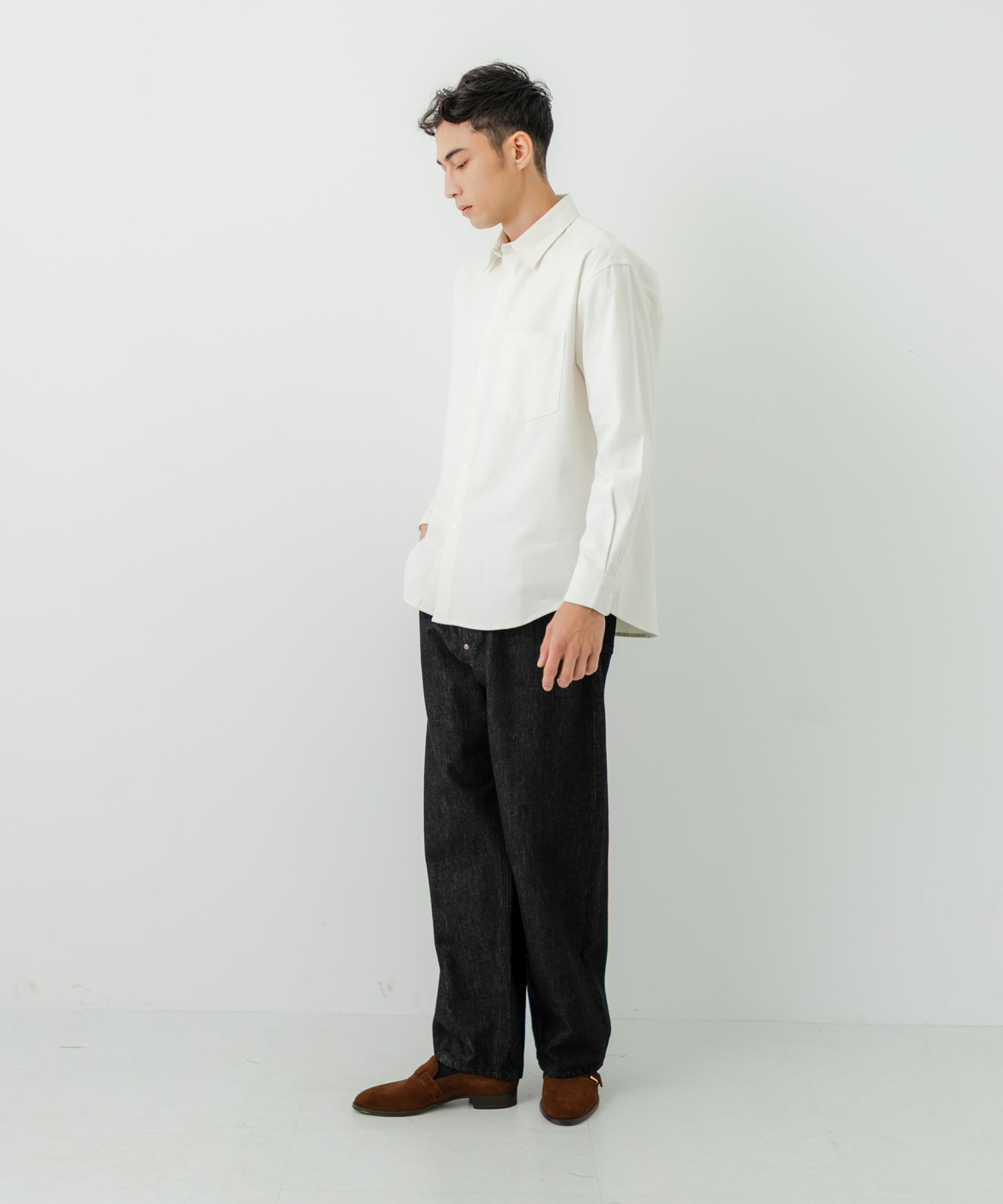 OFF WHITE