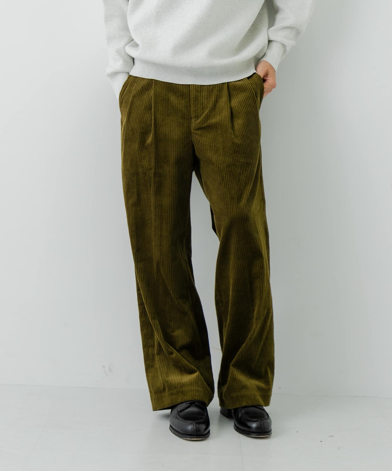 KHAKI