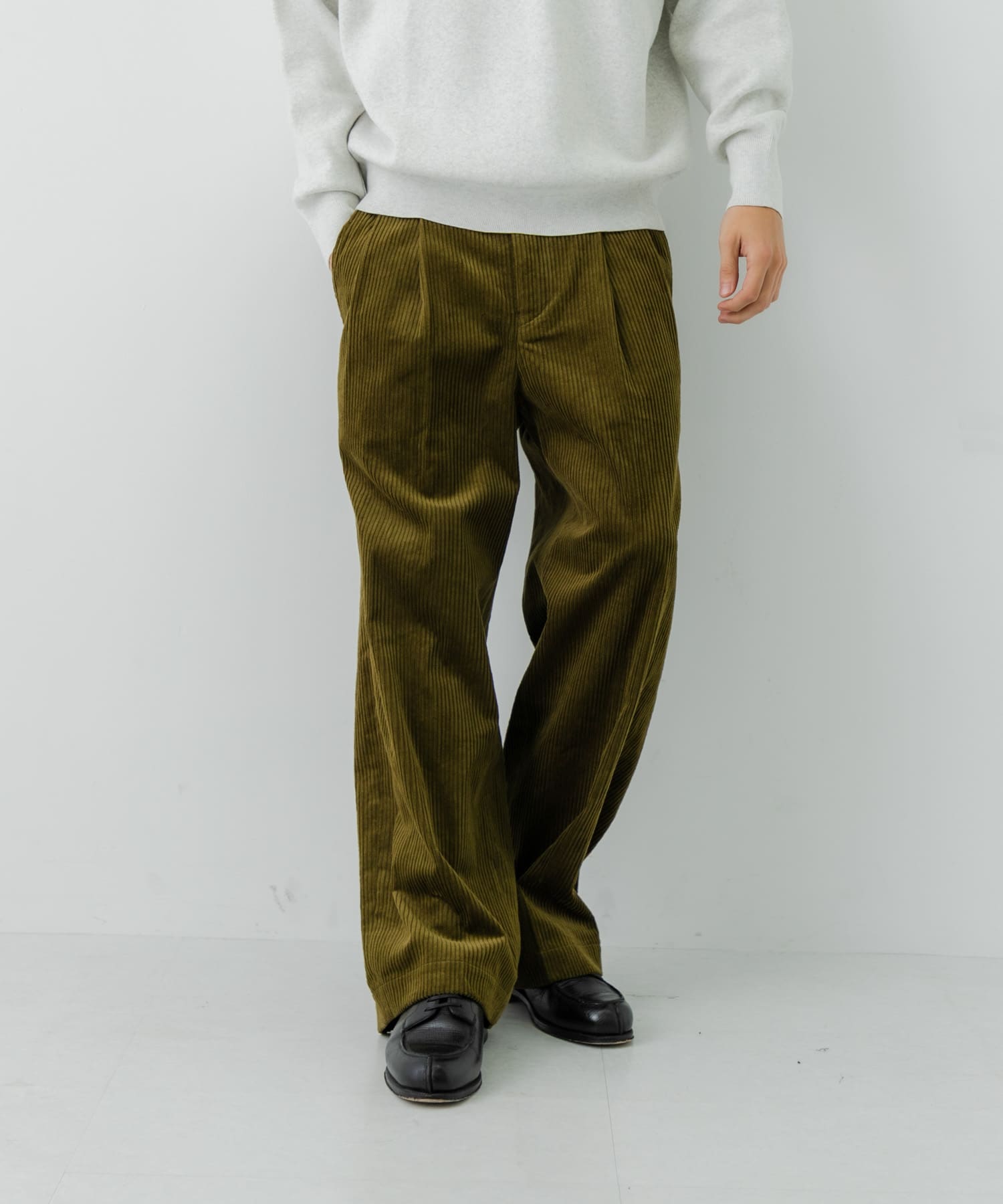 KHAKI