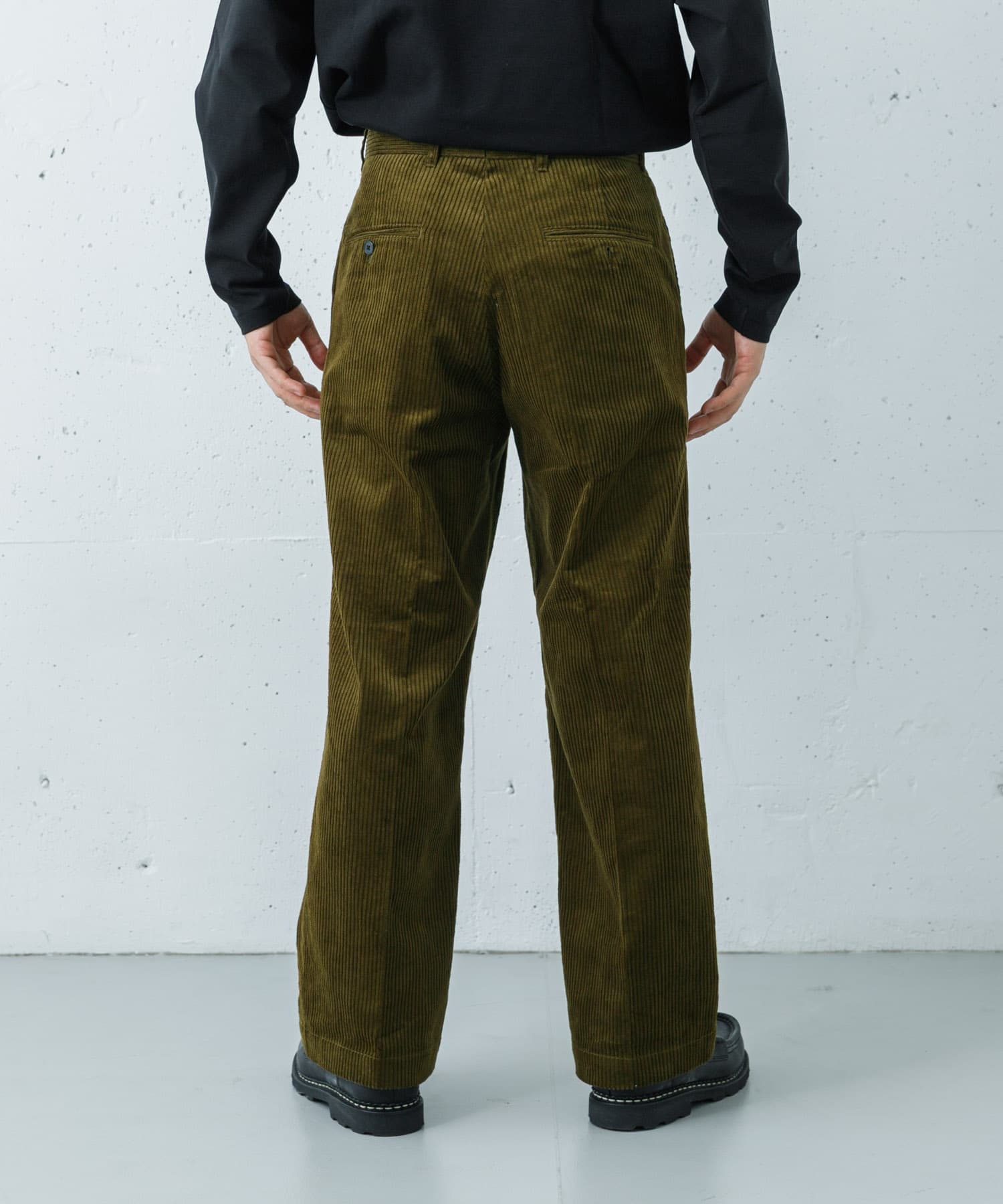 KHAKI