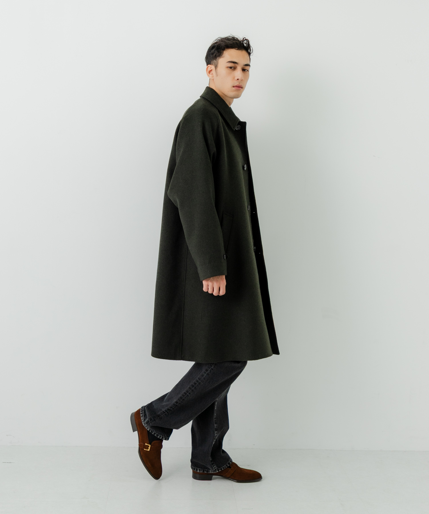 KHAKI