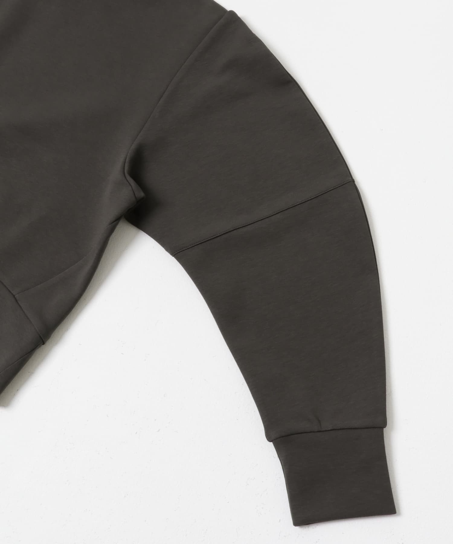 ボリュームスリーブダンボールトップス CHARCOAL FREE