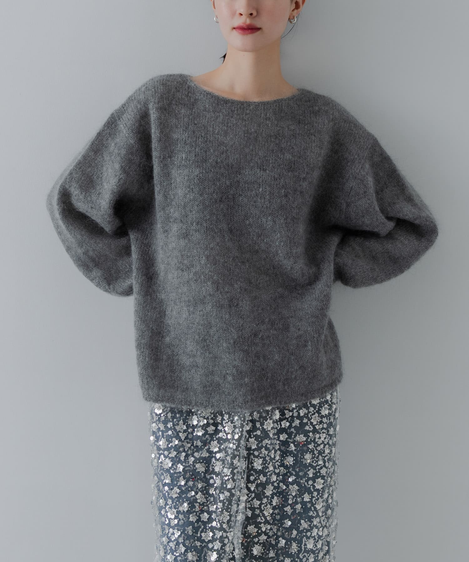 TOP GRAY