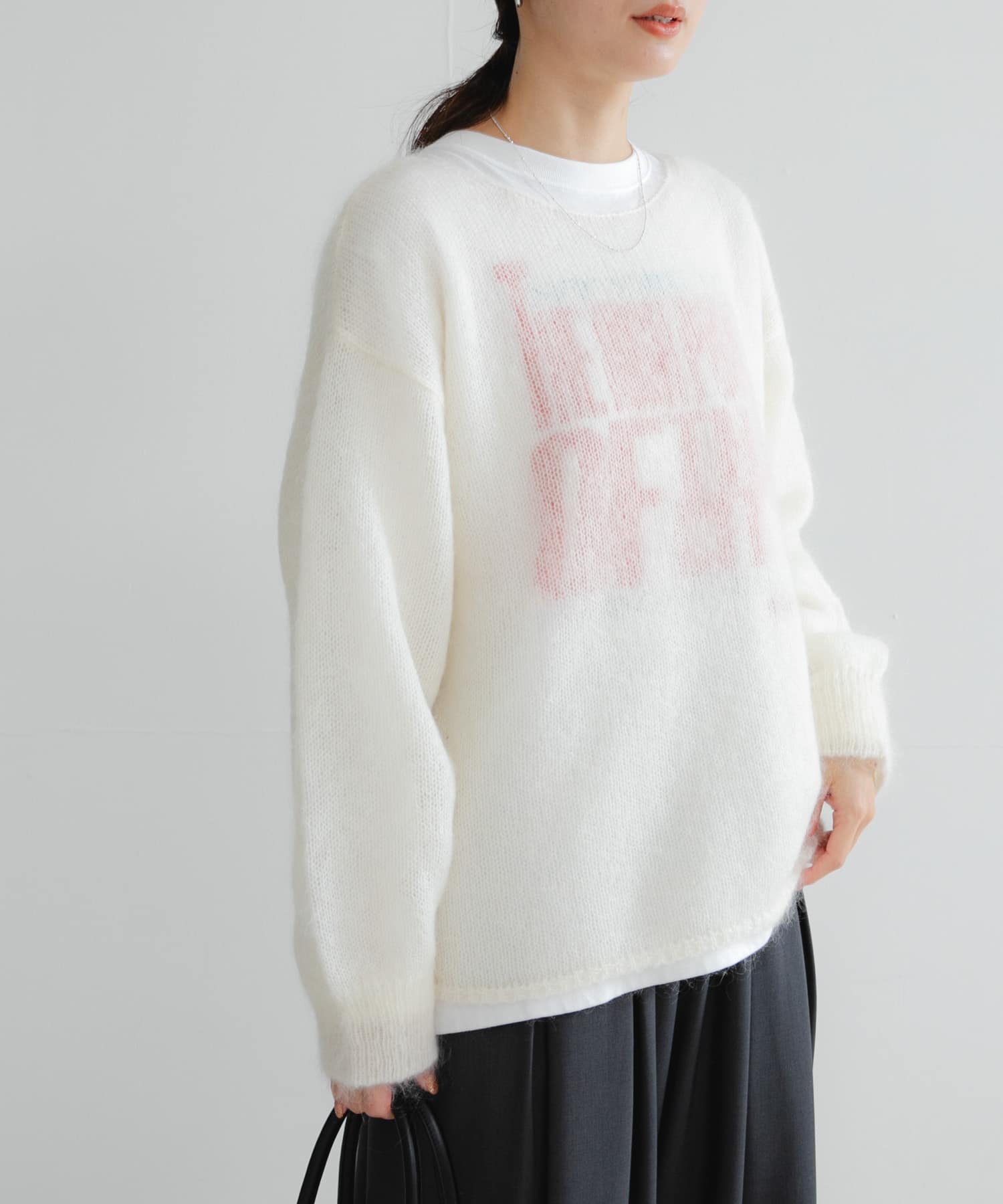 OFF WHITE