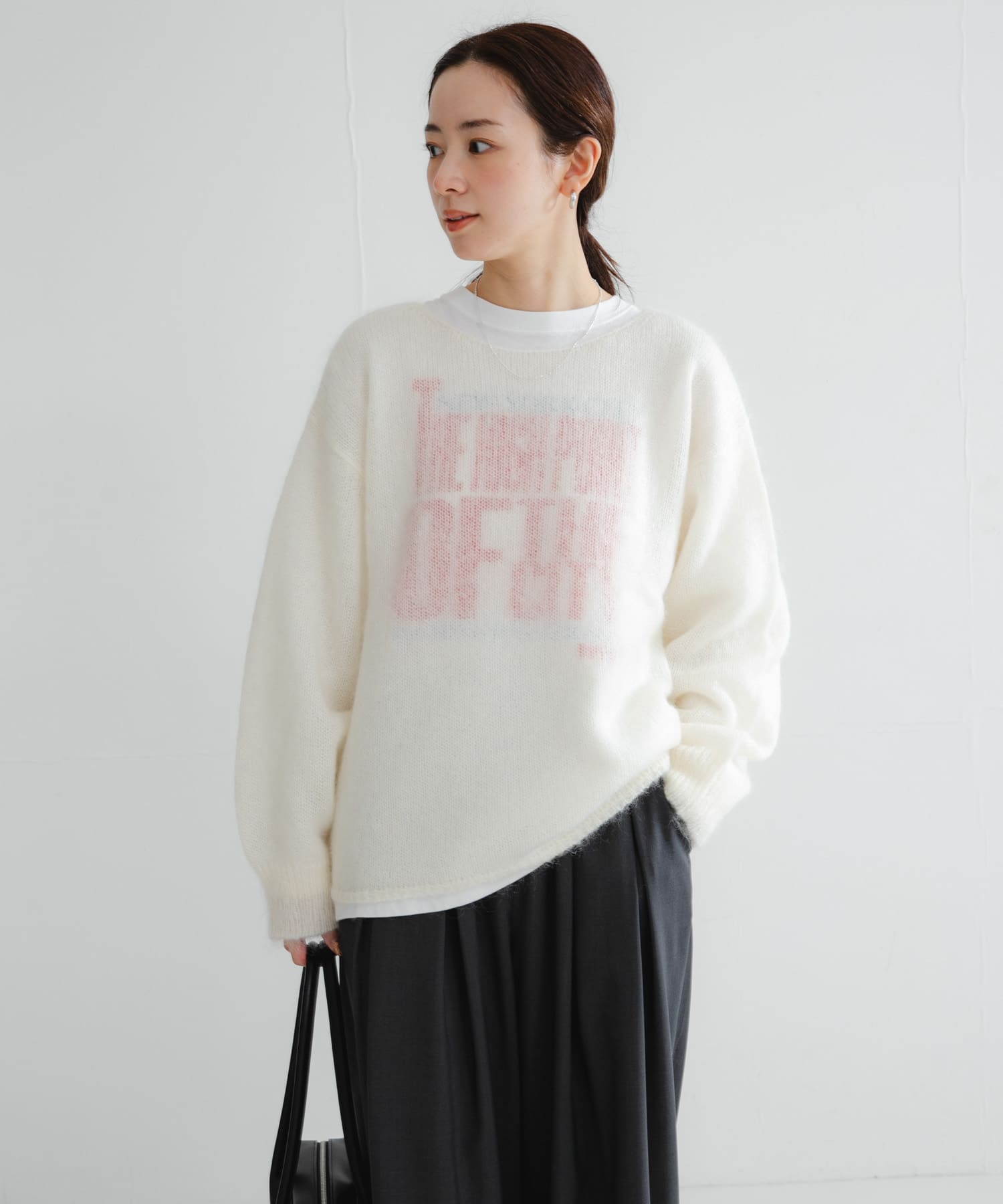 OFF WHITE