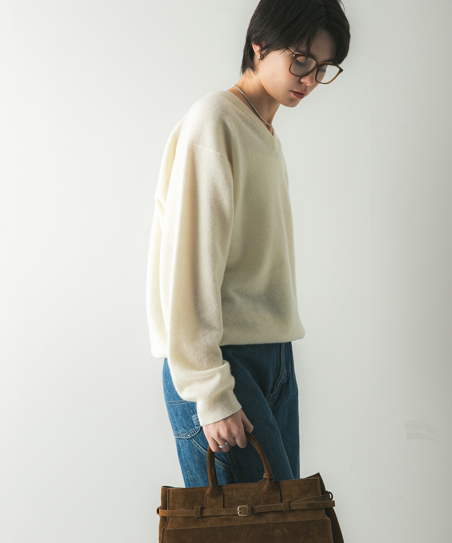 OFF WHITE