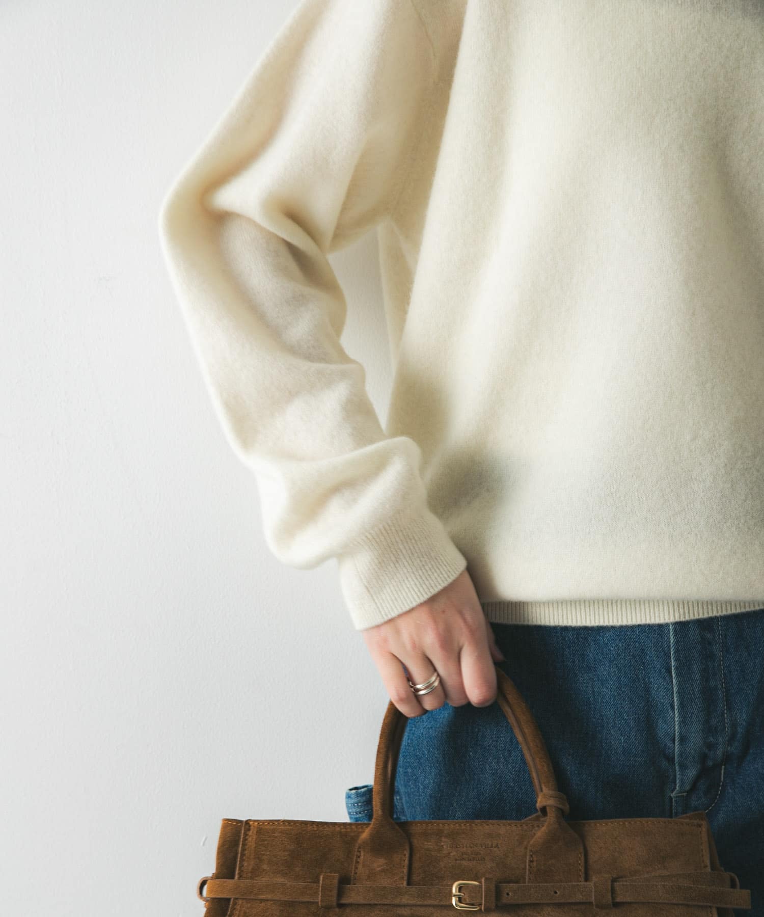 ウール100 Vネックルーズソフトニット(Free OFF WHITE): トップス