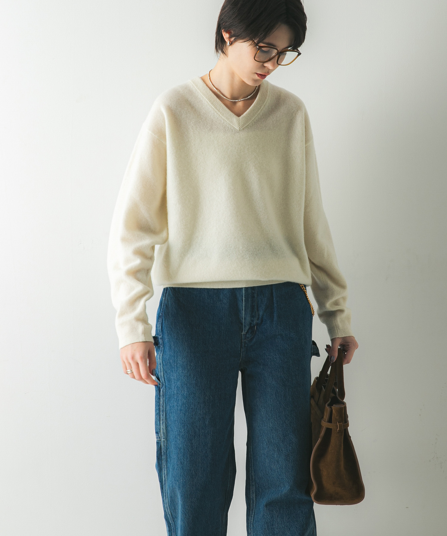 OFF WHITE