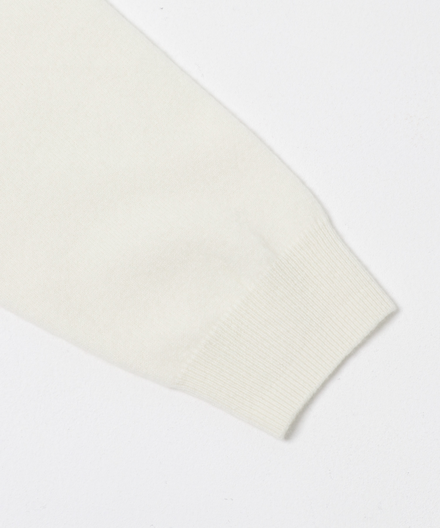 ウール100 Vネックルーズソフトニット OFF WHITE Free