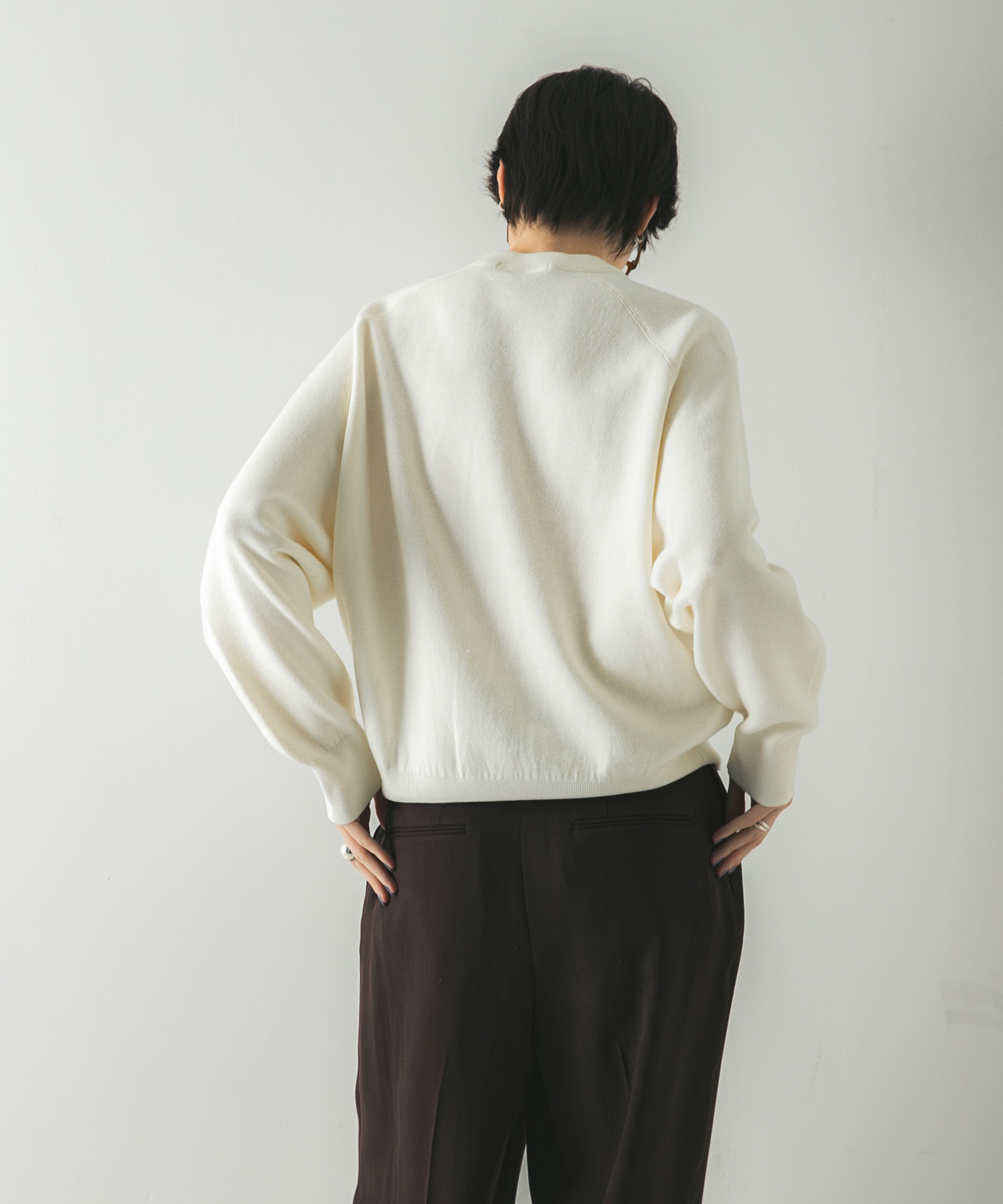 OFF WHITE