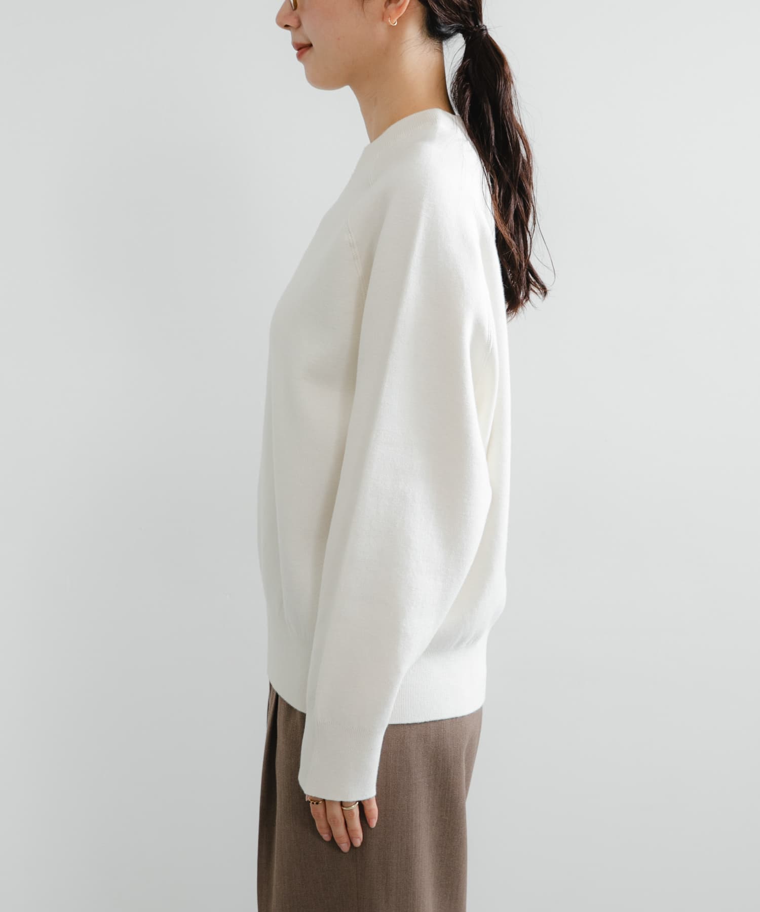 OFF WHITE