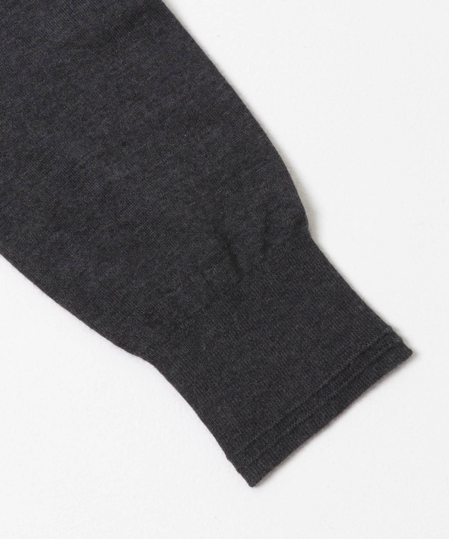 new basic　Lisse Cashmere henry knit CHARCOAL FREE