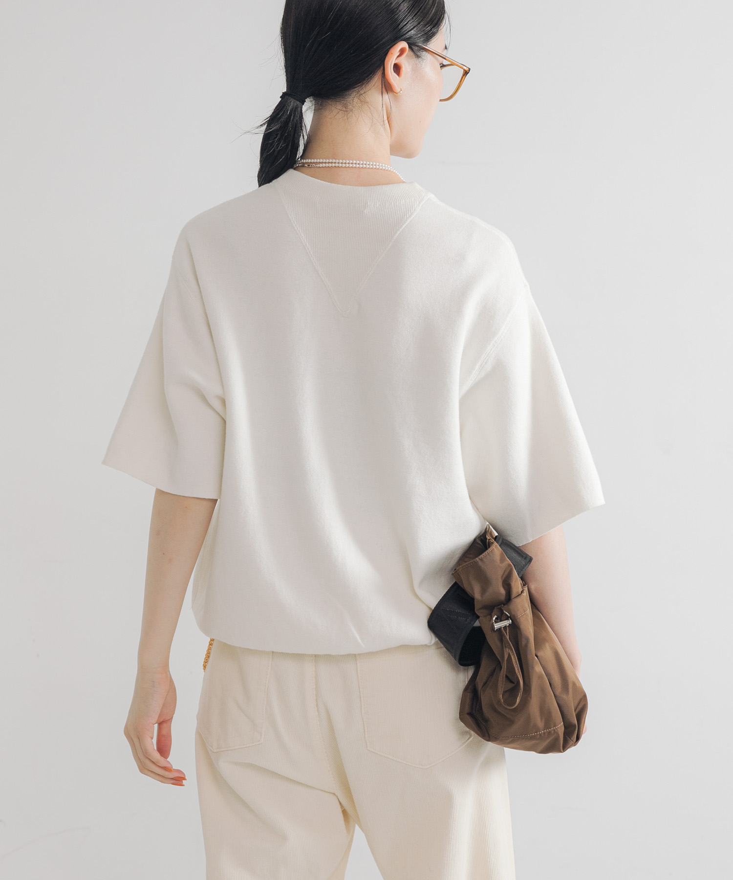 OFF WHITE
