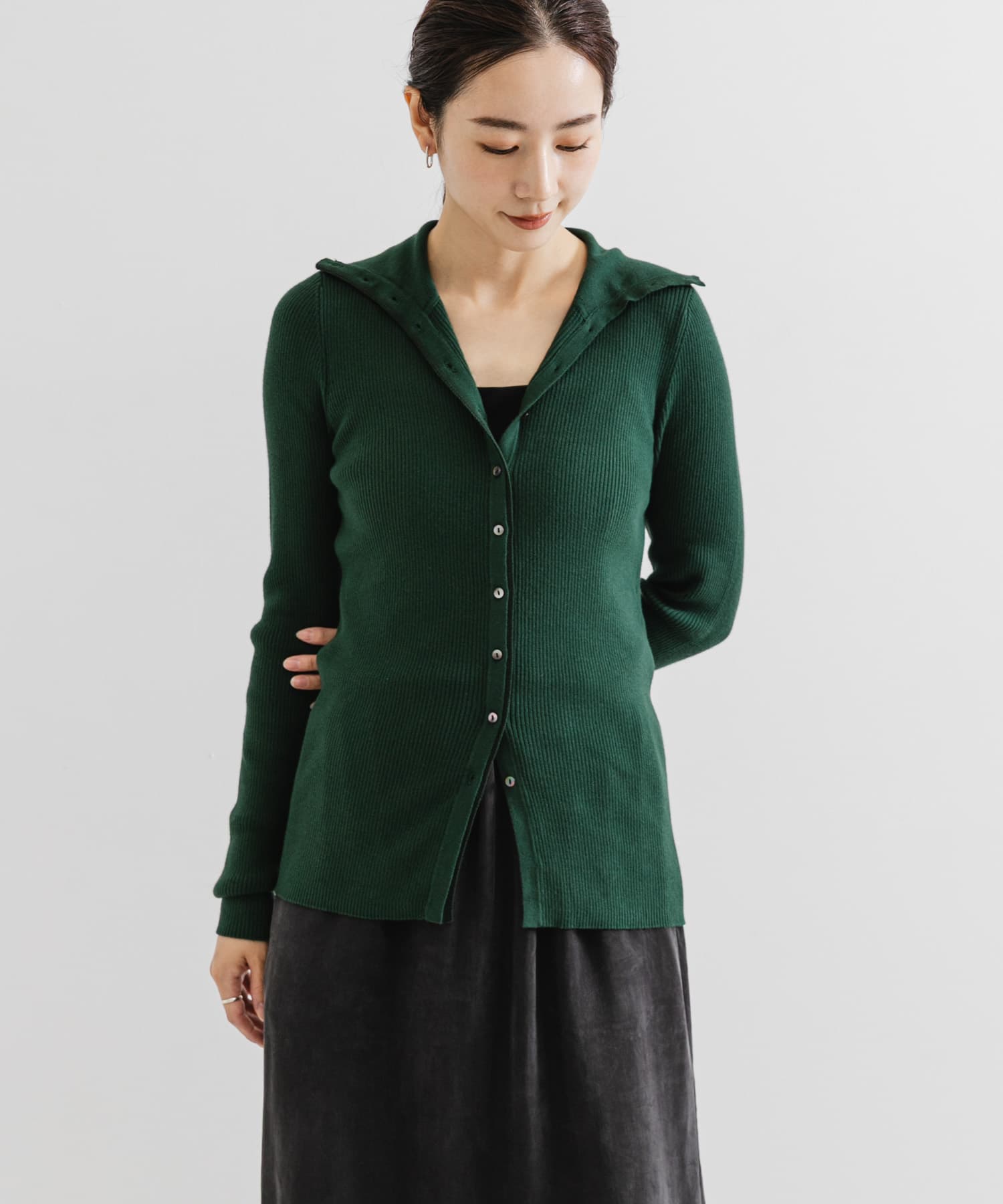 GREEN