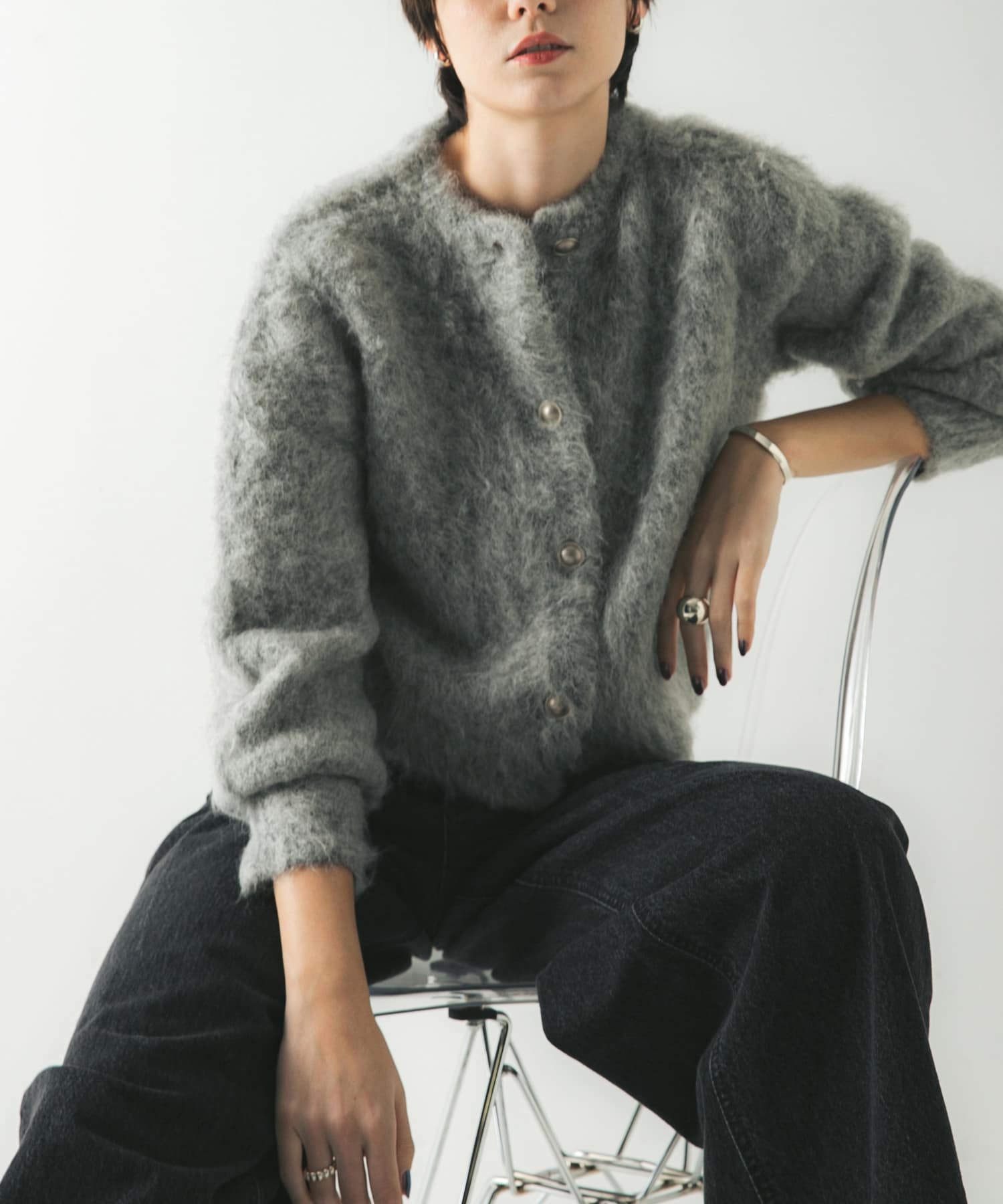GRAY