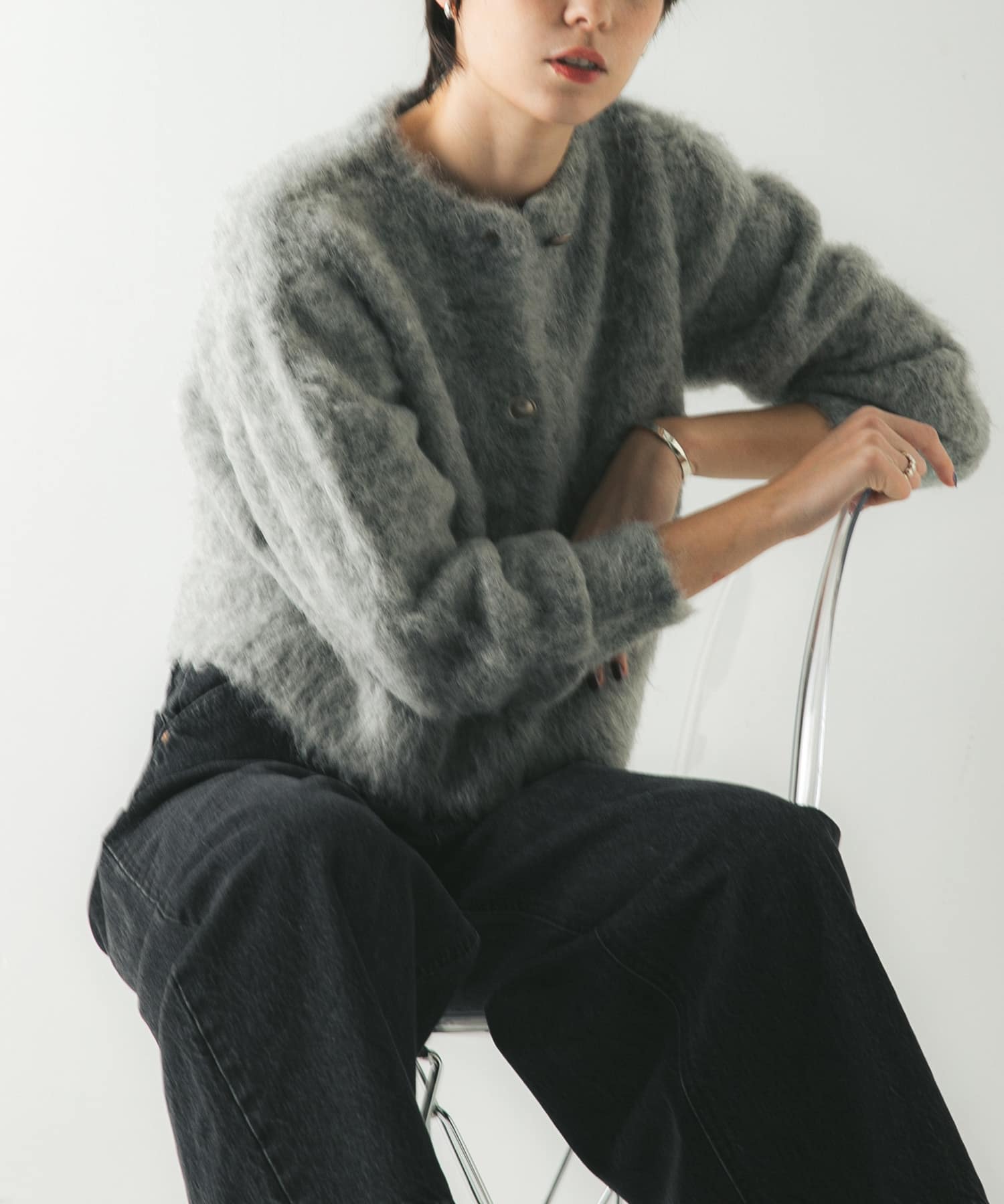 GRAY