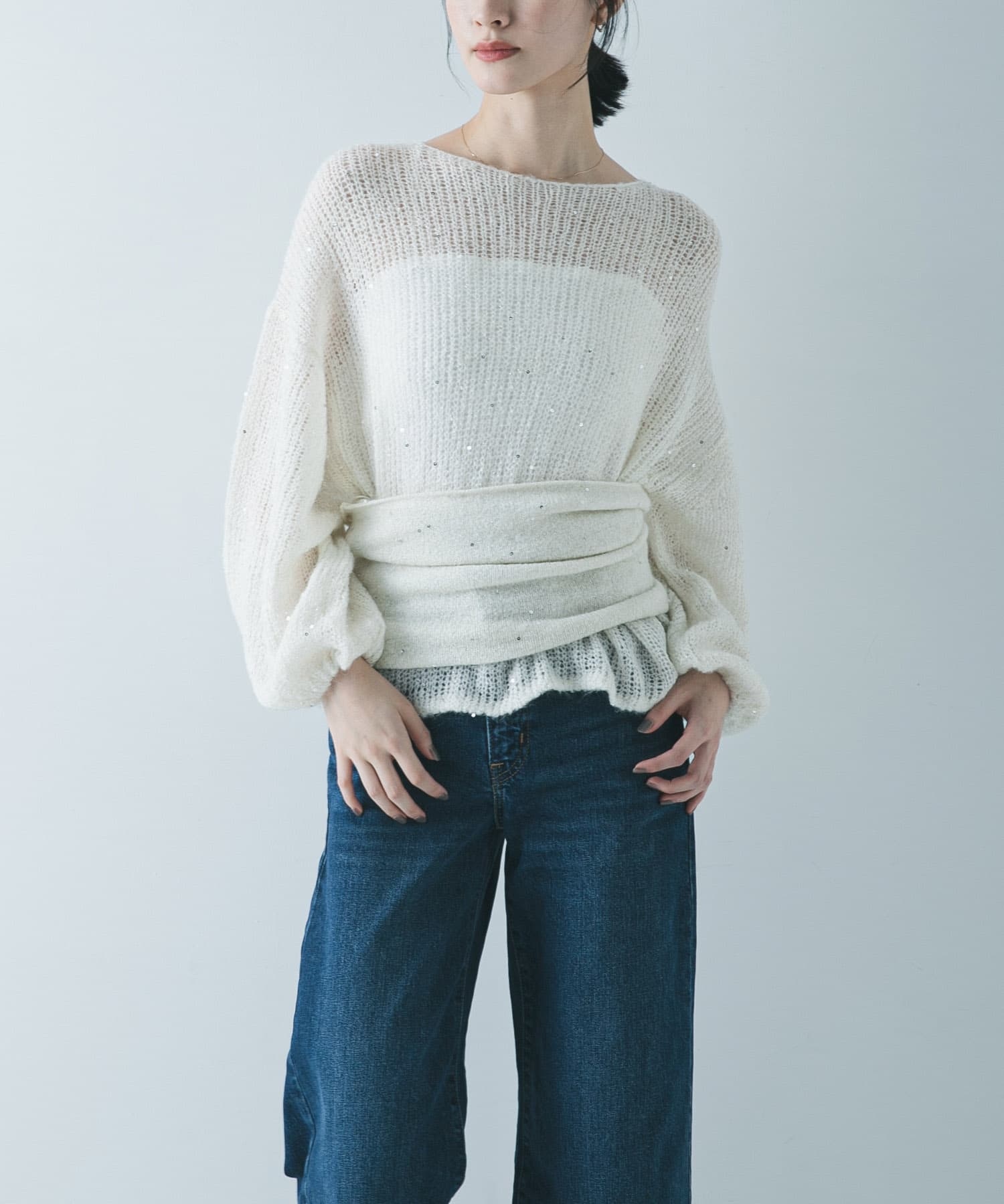 OFF WHITE