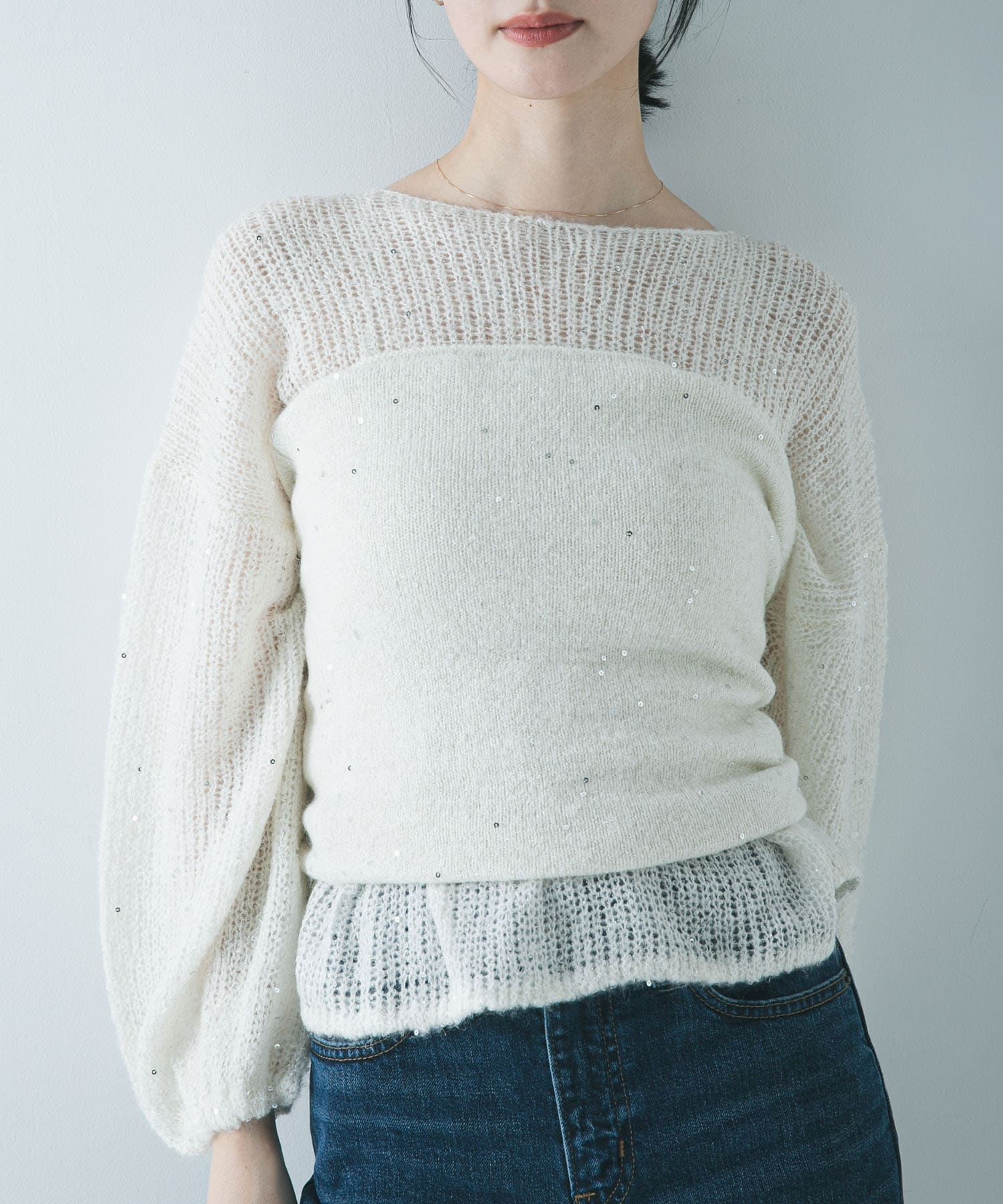 OFF WHITE