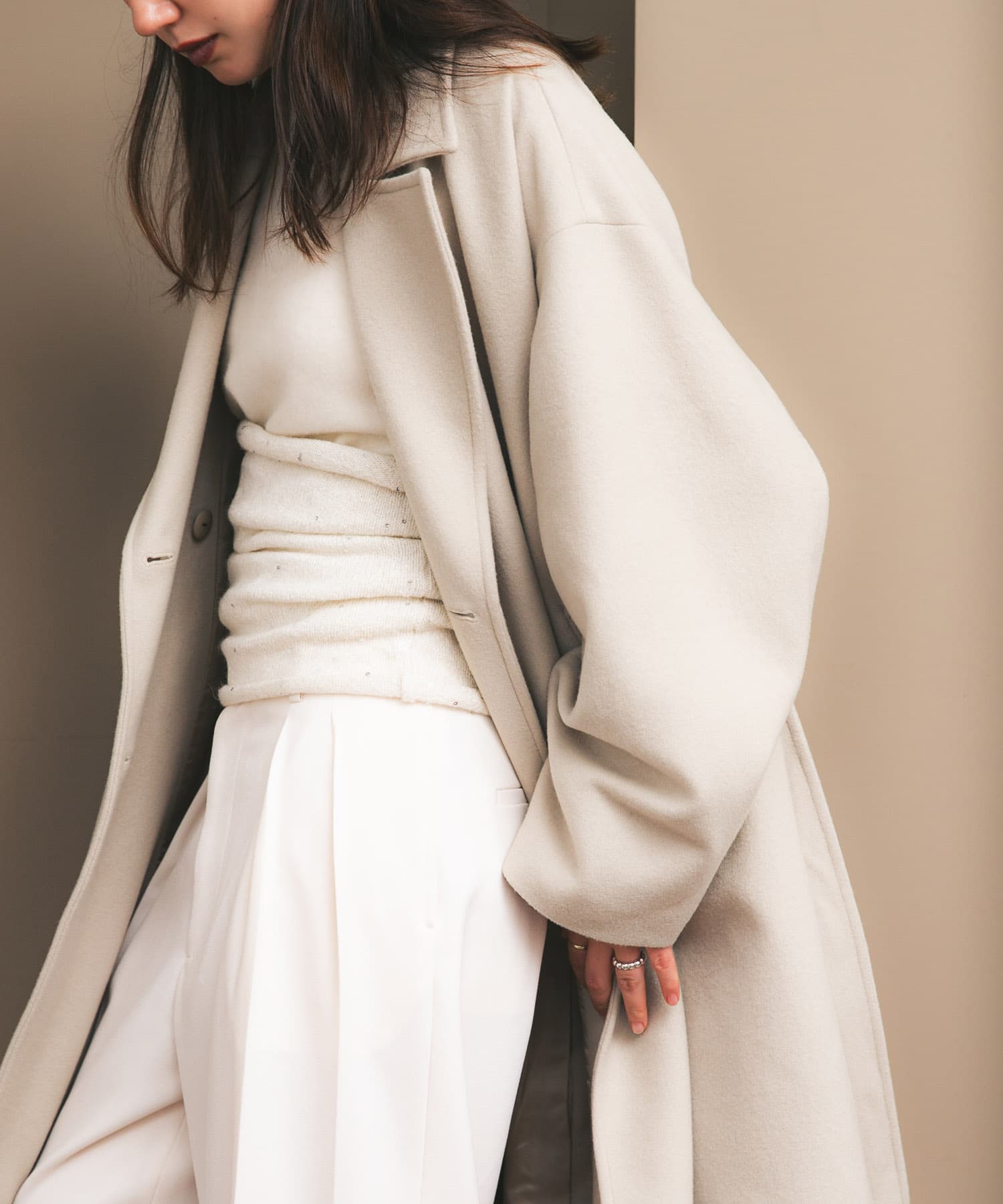 OFF WHITE