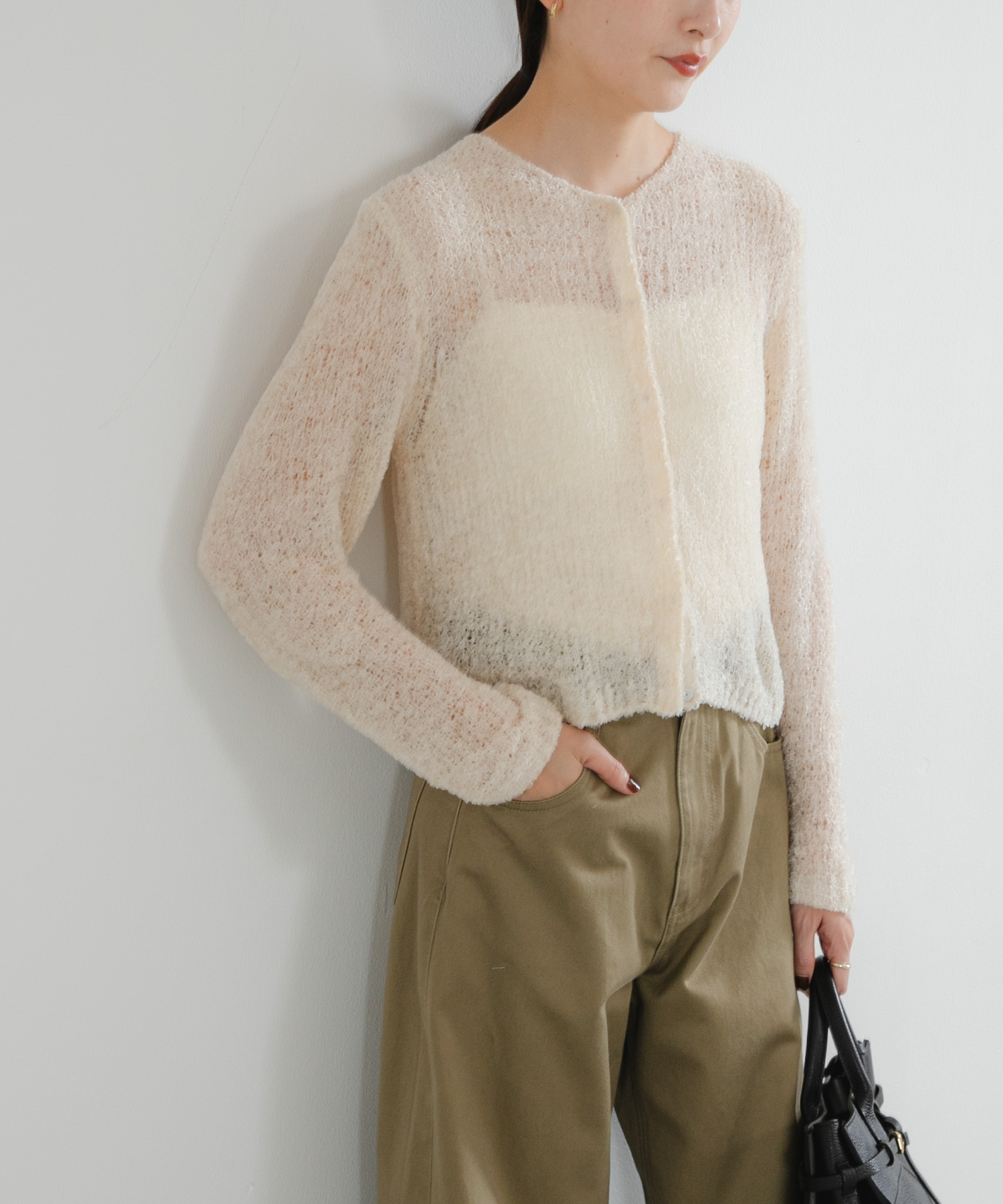 OFF WHITE