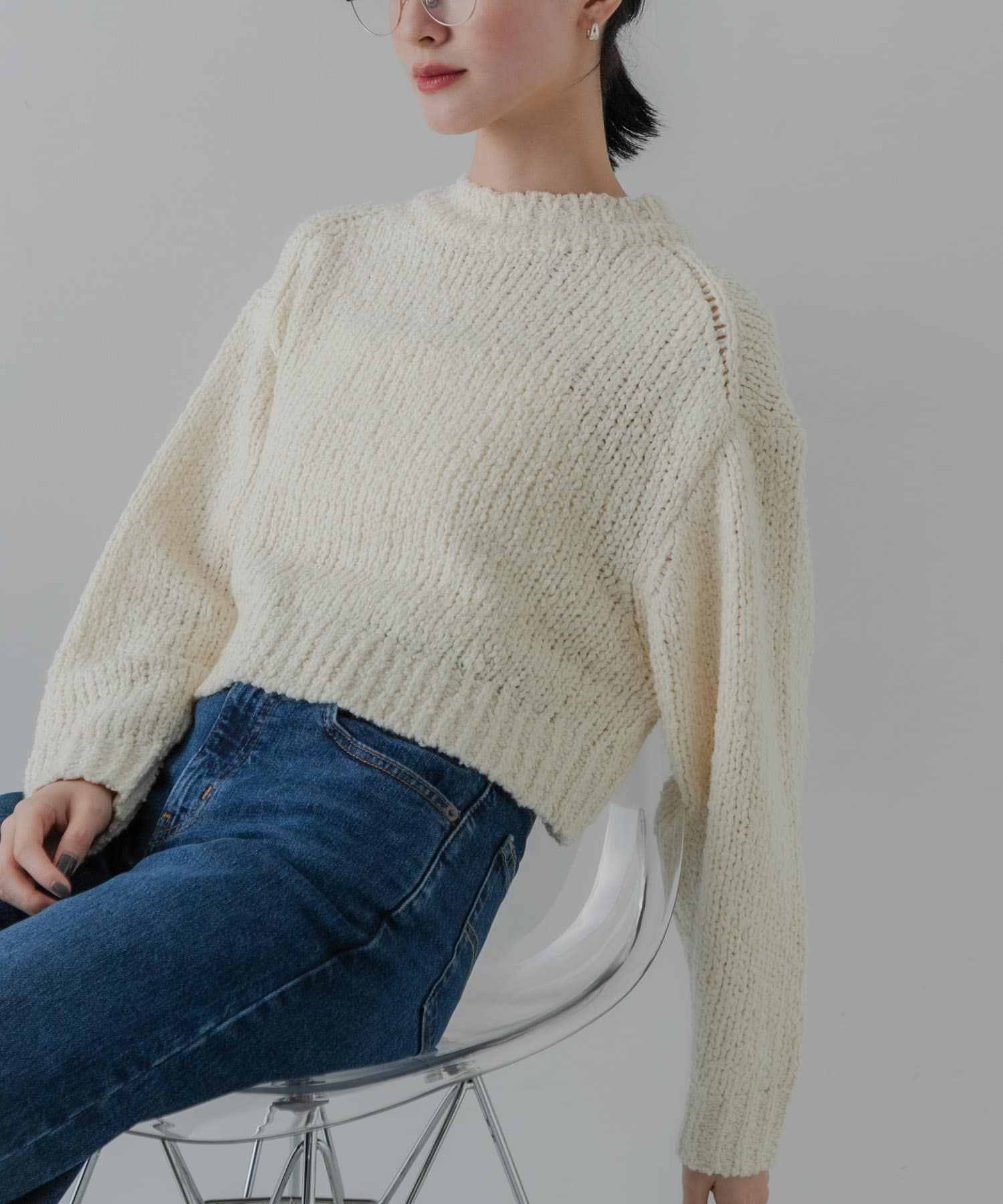 OFF WHITE