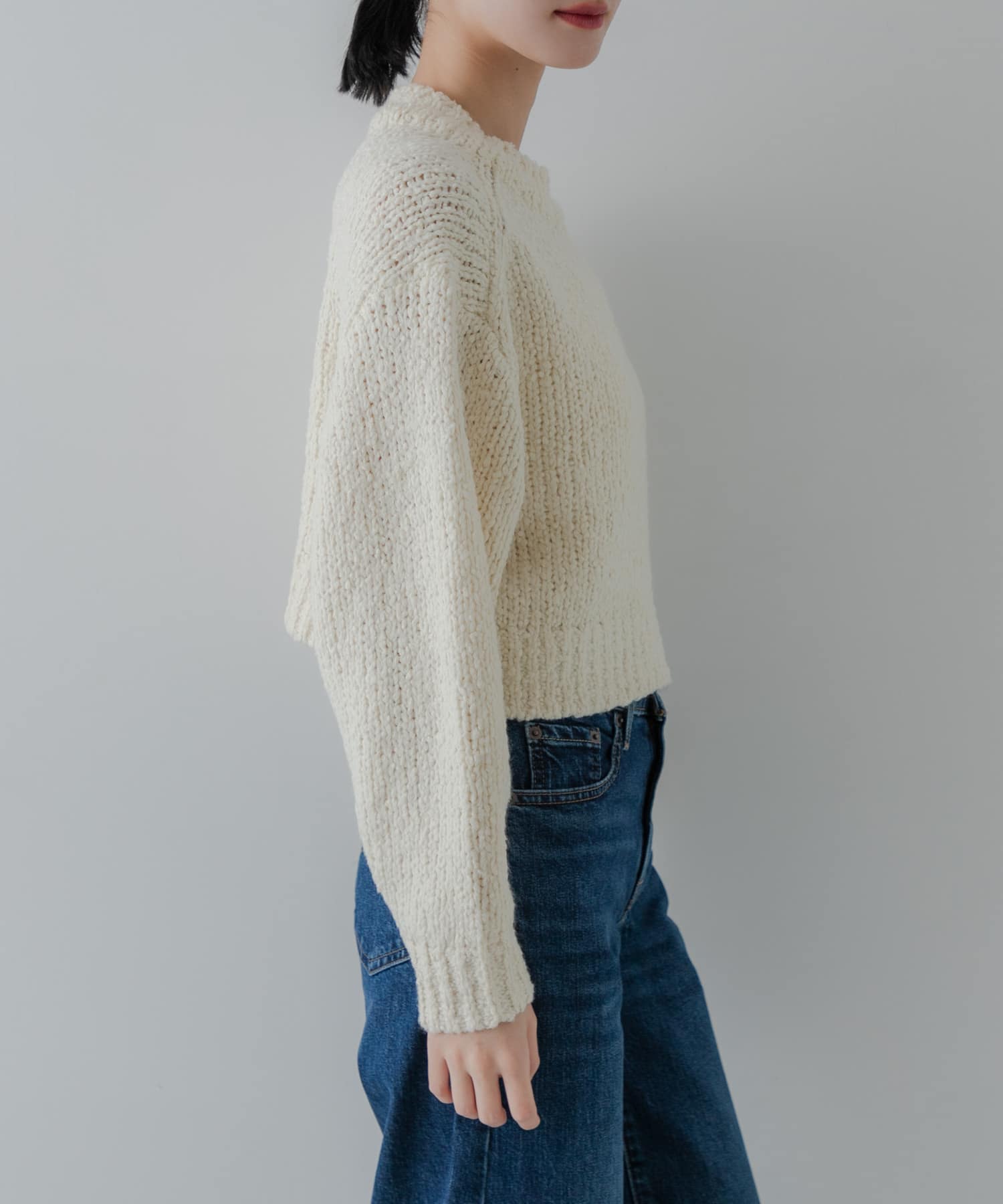 OFF WHITE