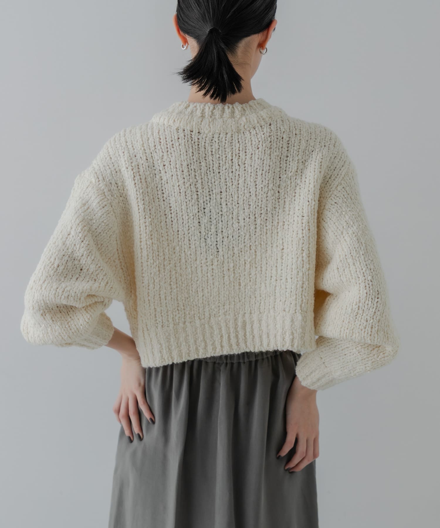 OFF WHITE