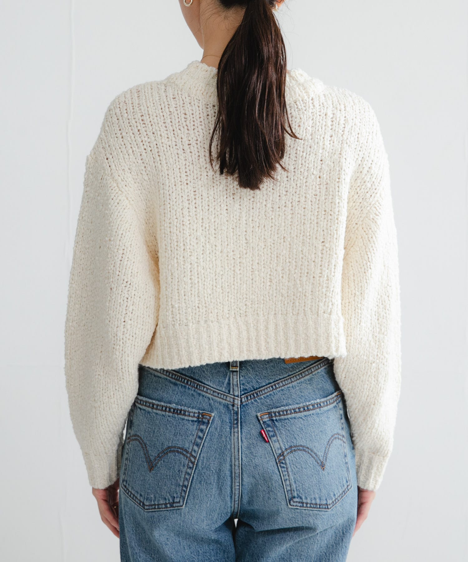 OFF WHITE