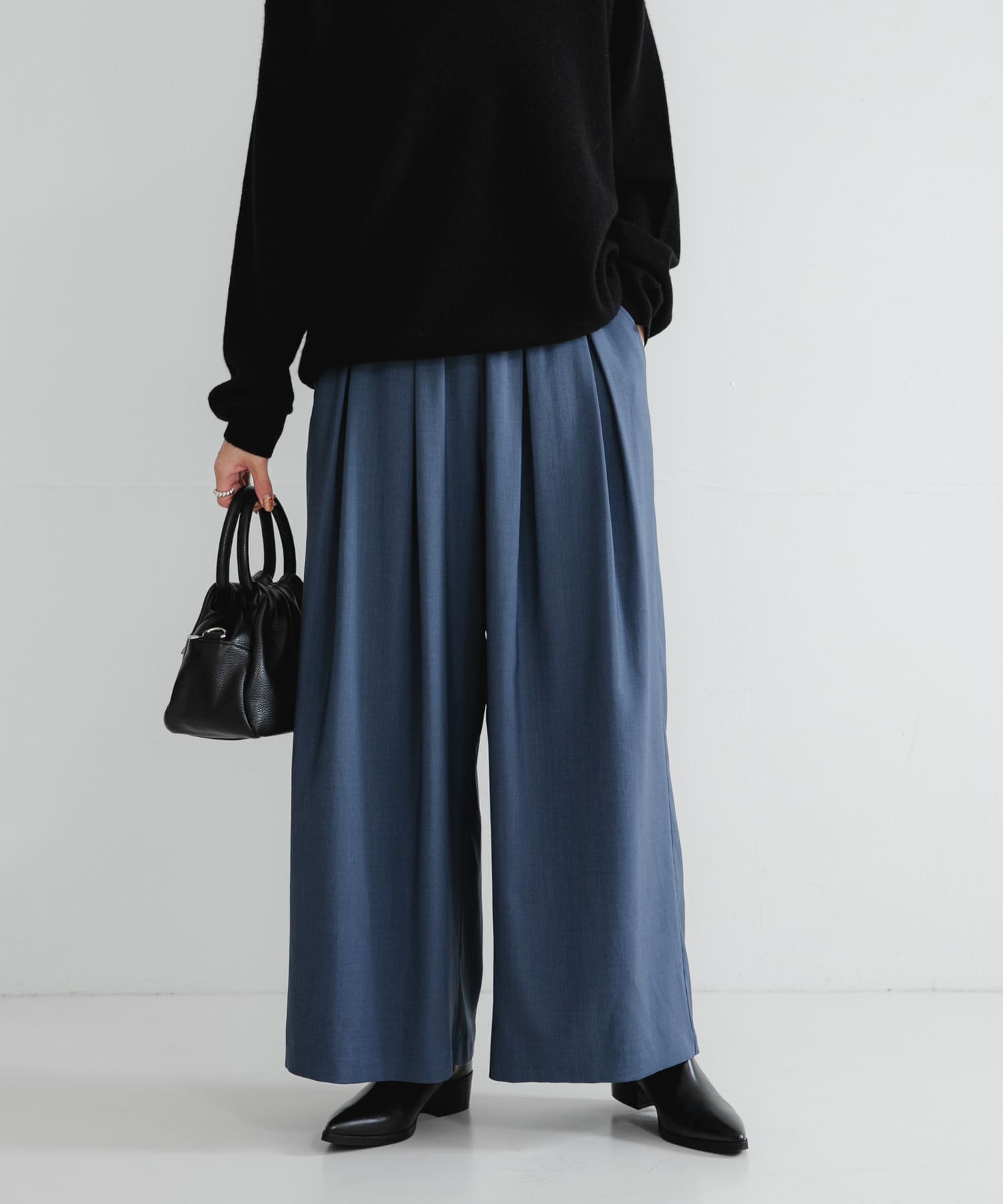 ストレッチタックギャザーワイドパンツ