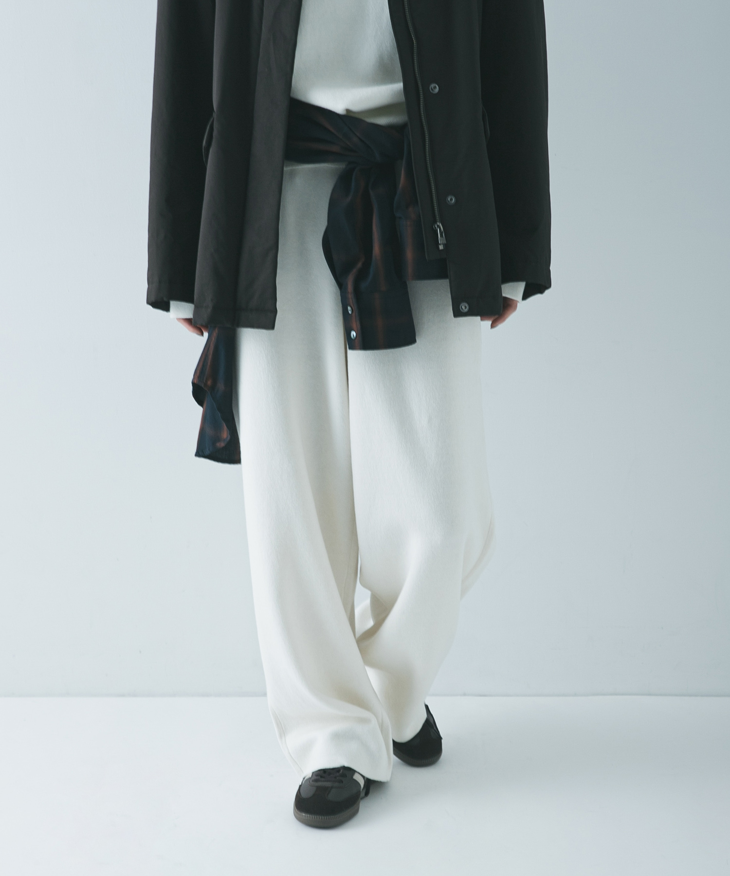 コットンカシミヤルーズニットパンツ