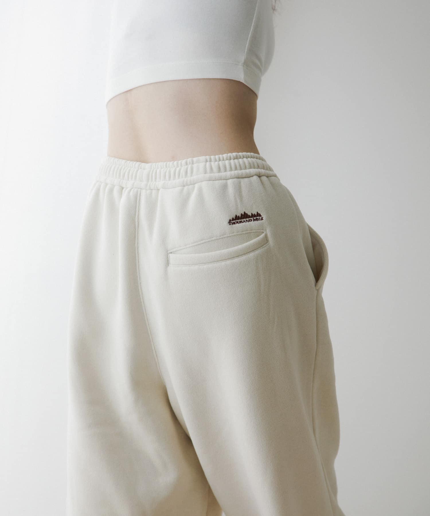 OFF WHITE