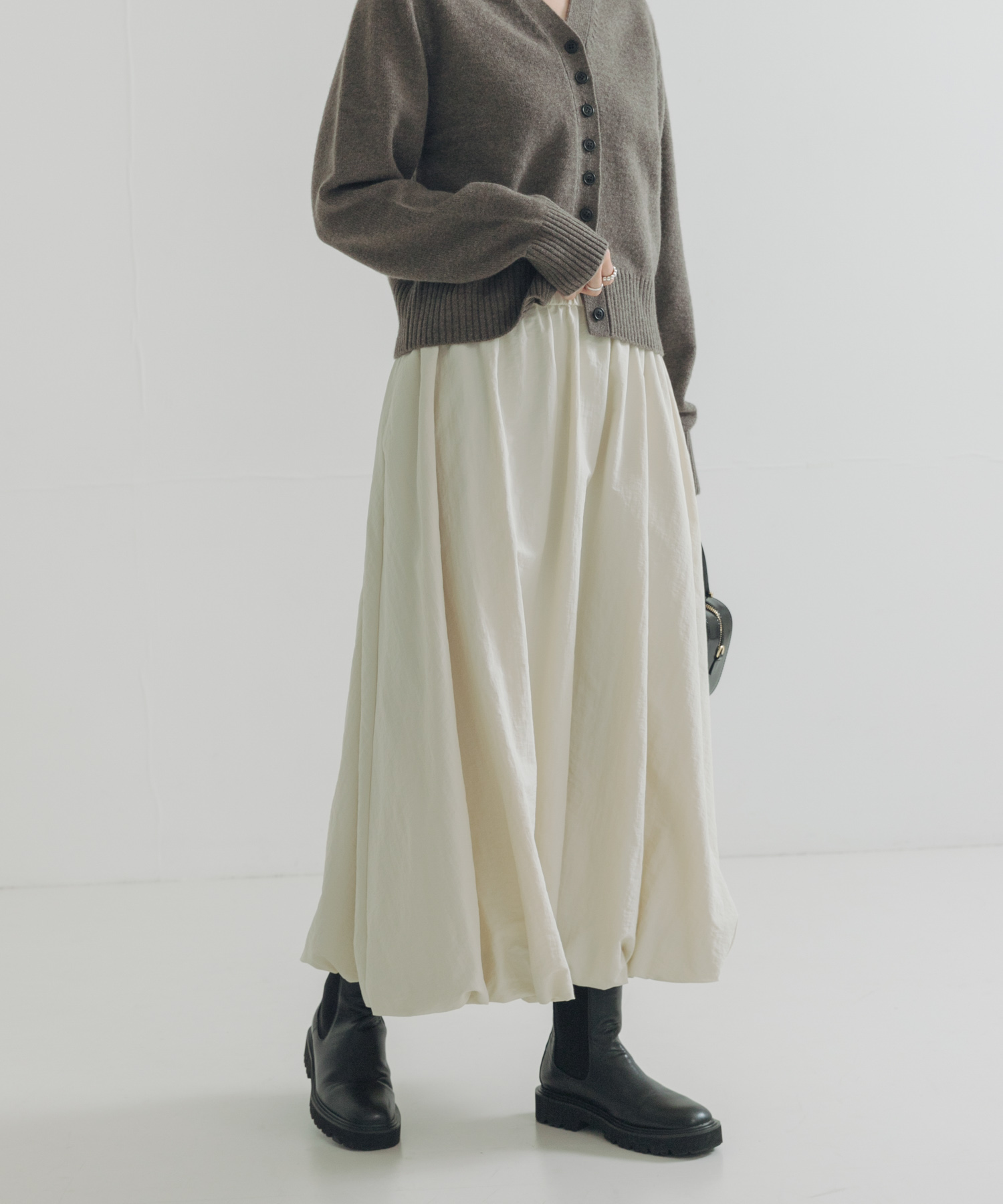 OFF WHITE