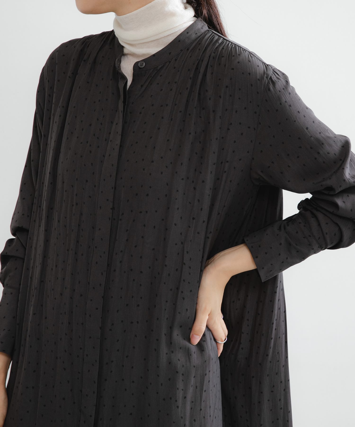 ギャザーティアードワンピース