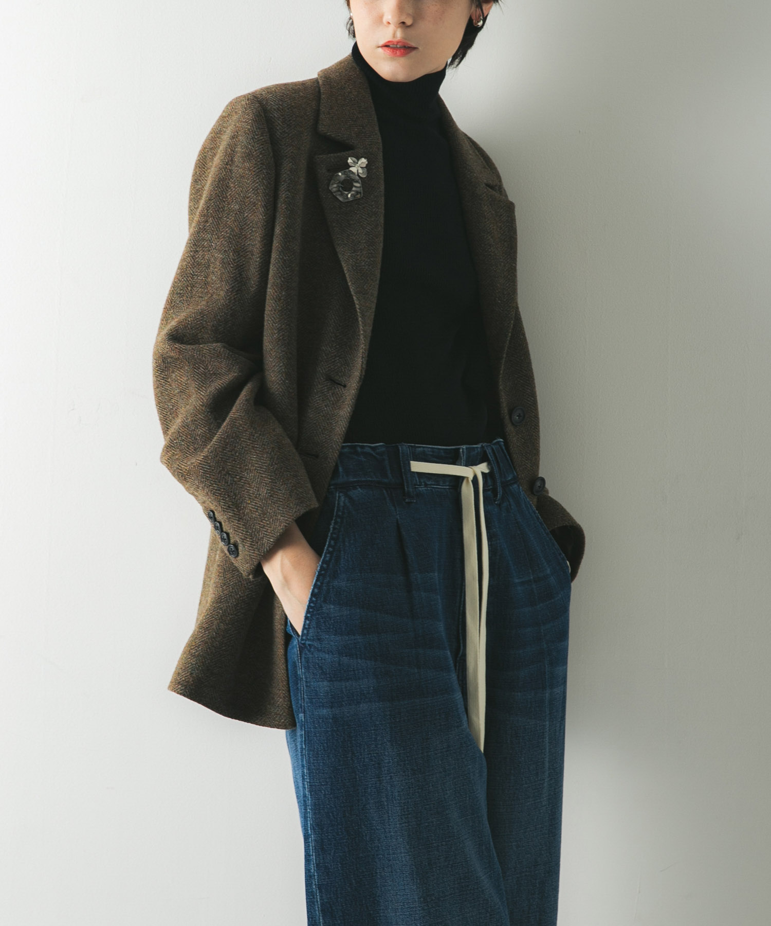KHAKI