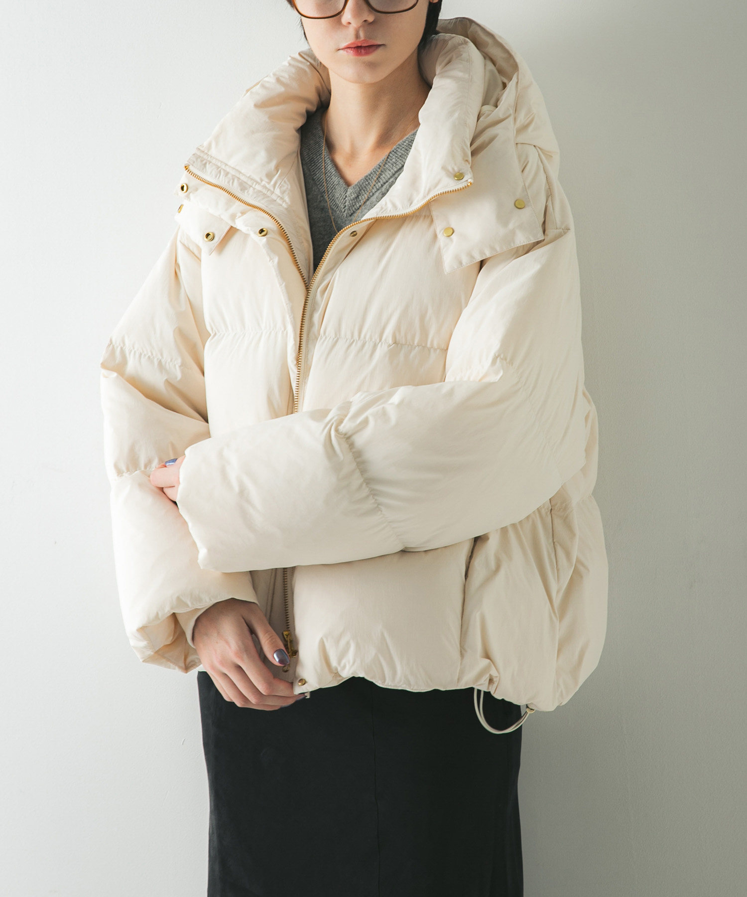 OFF WHITE