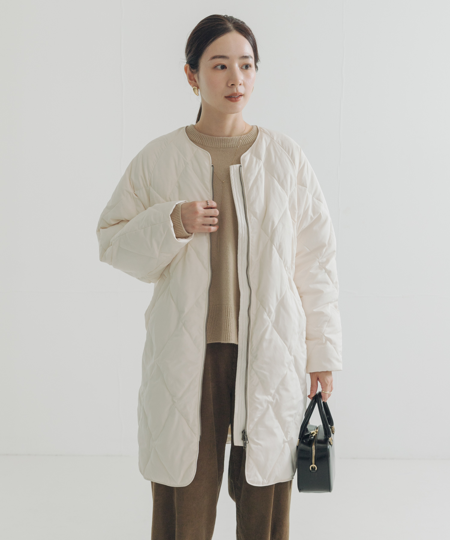 OFF WHITE